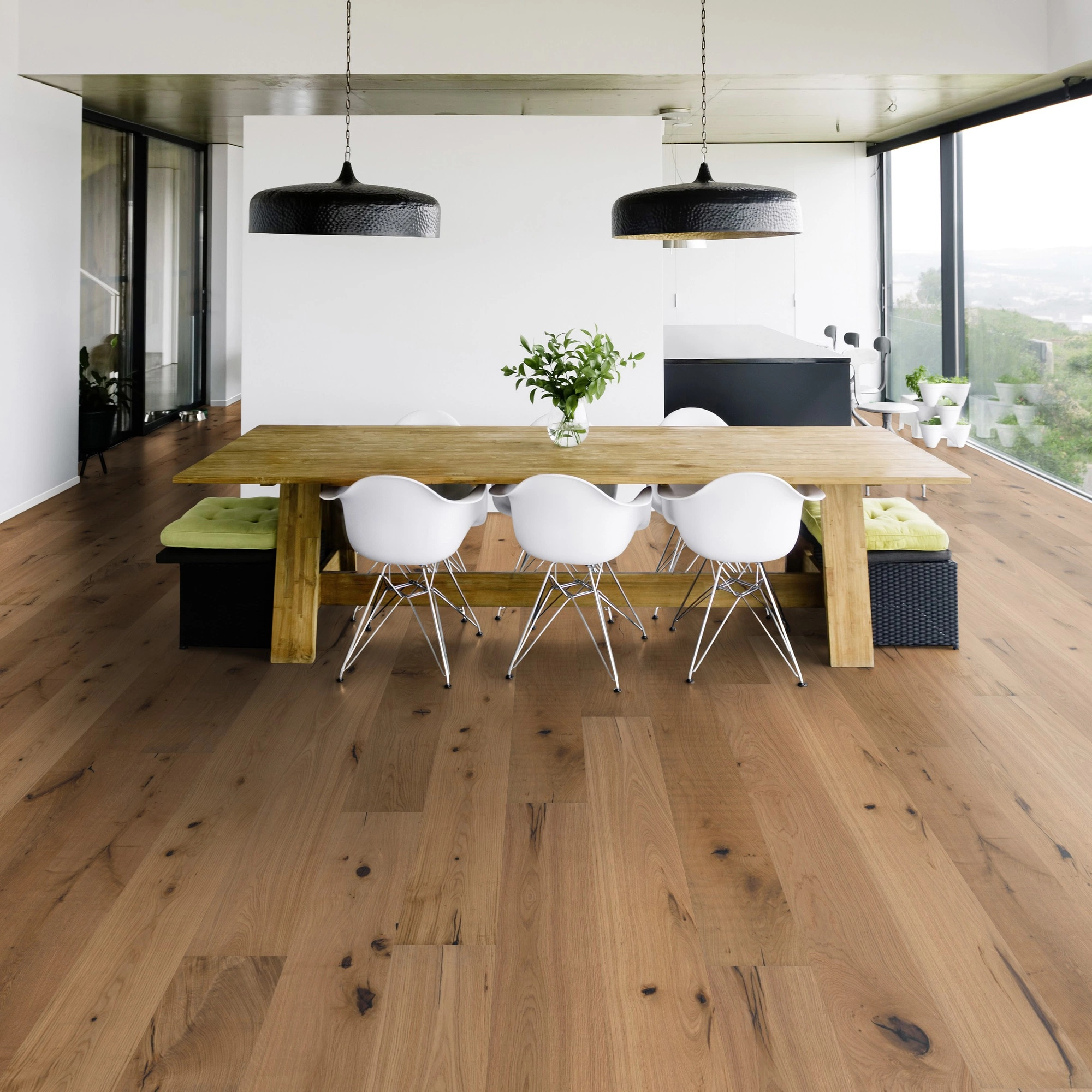 Milieubild Modernes Esszimmer mit Blick in die Natur - Bennett & Jones Parkett Britain's Finest Oak No. 24 Glasgow Milieubild Modernes Esszimmer mit Blick in die Natur - Bennett & Jones 1148010112