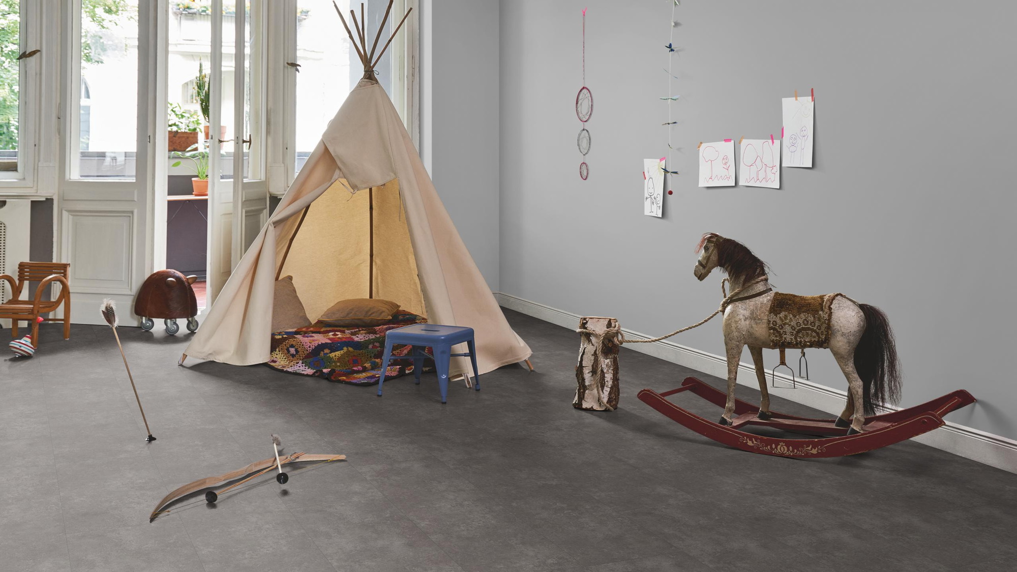 Milieubild Kinderzimmer in Stadtwohnung - Parador Klick-Designboden Modular ONE Hydron Stein Atlas schattengrau Milieubild Kinderzimmer in Stadtwohnung - Parador 1748744