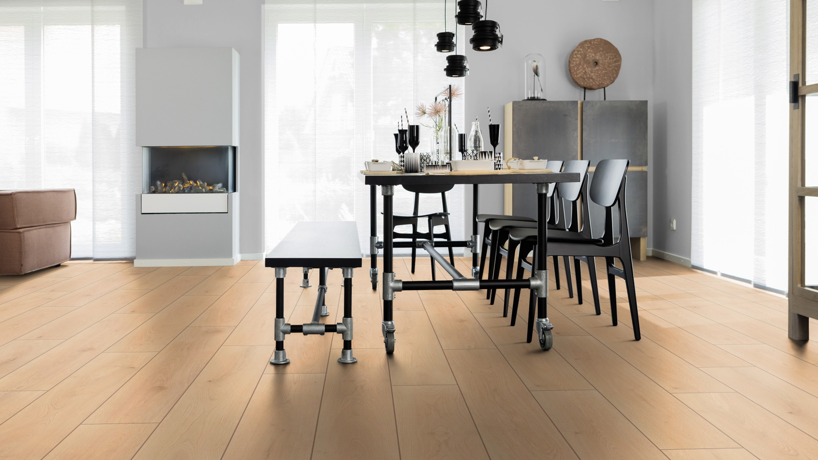 Milieubild Esszimmer mit Kamin - wineo PLC310R