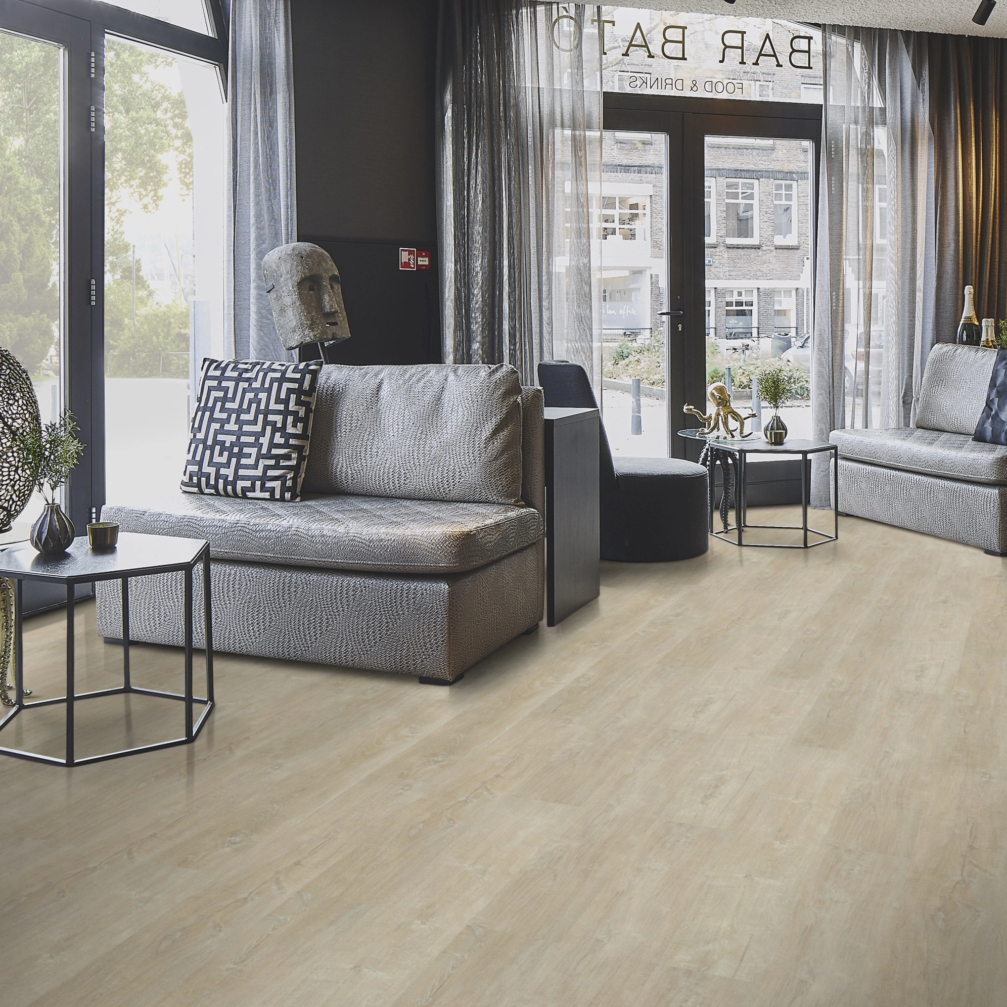 Milieubild Lounge in Hotelbar - Forbo Flooring Klebe-Vinyl Enduro Dryback Wood Light Timber Milieubild Lounge in Hotelbar - Forbo Flooring 217627