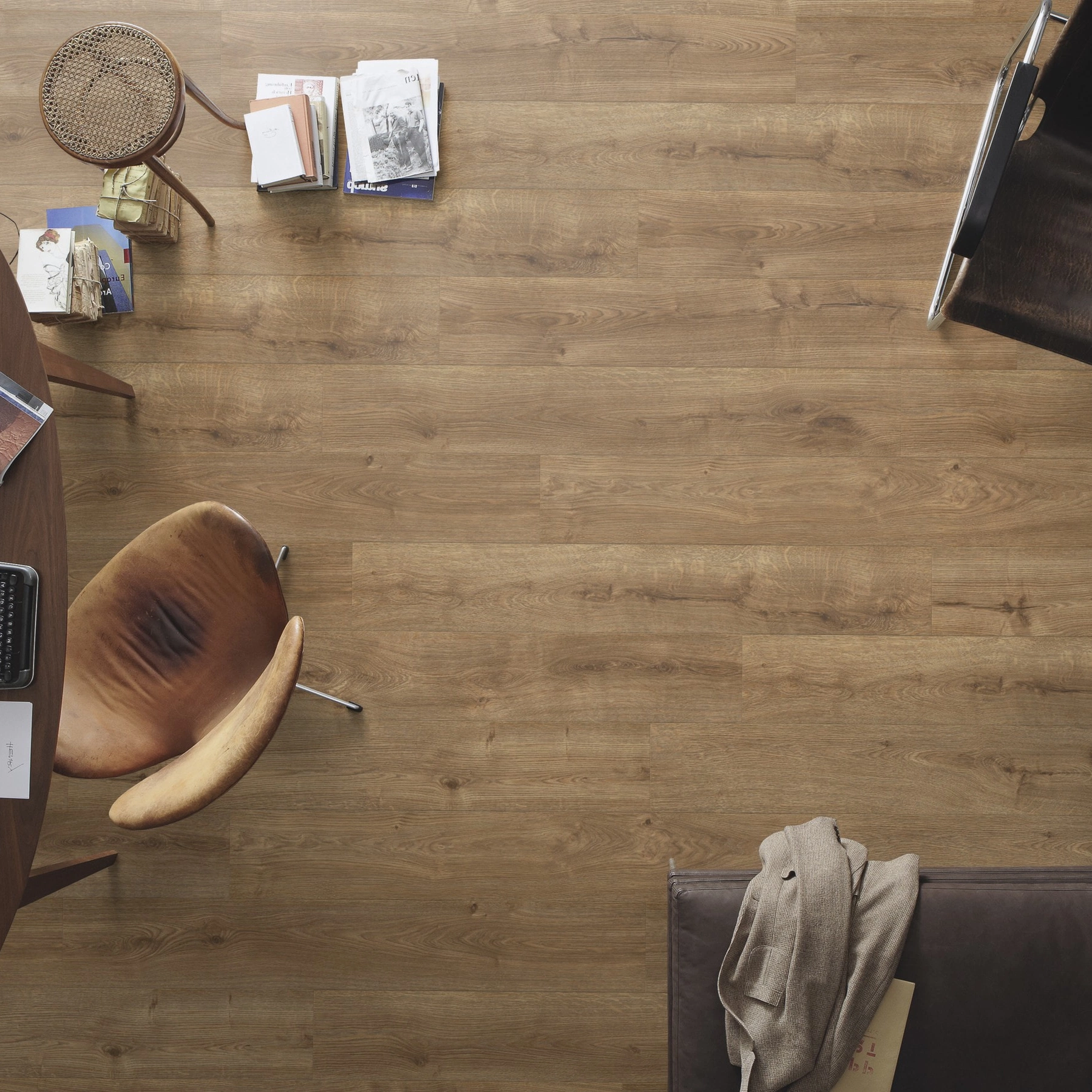 Milieubild Büro mit ovalem Tisch - Draufsicht - Meister Laminat LD 150 Eiche Bernstein Milieubild Büro mit ovalem Tisch - Draufsicht - Meister 600017-1288198-07002