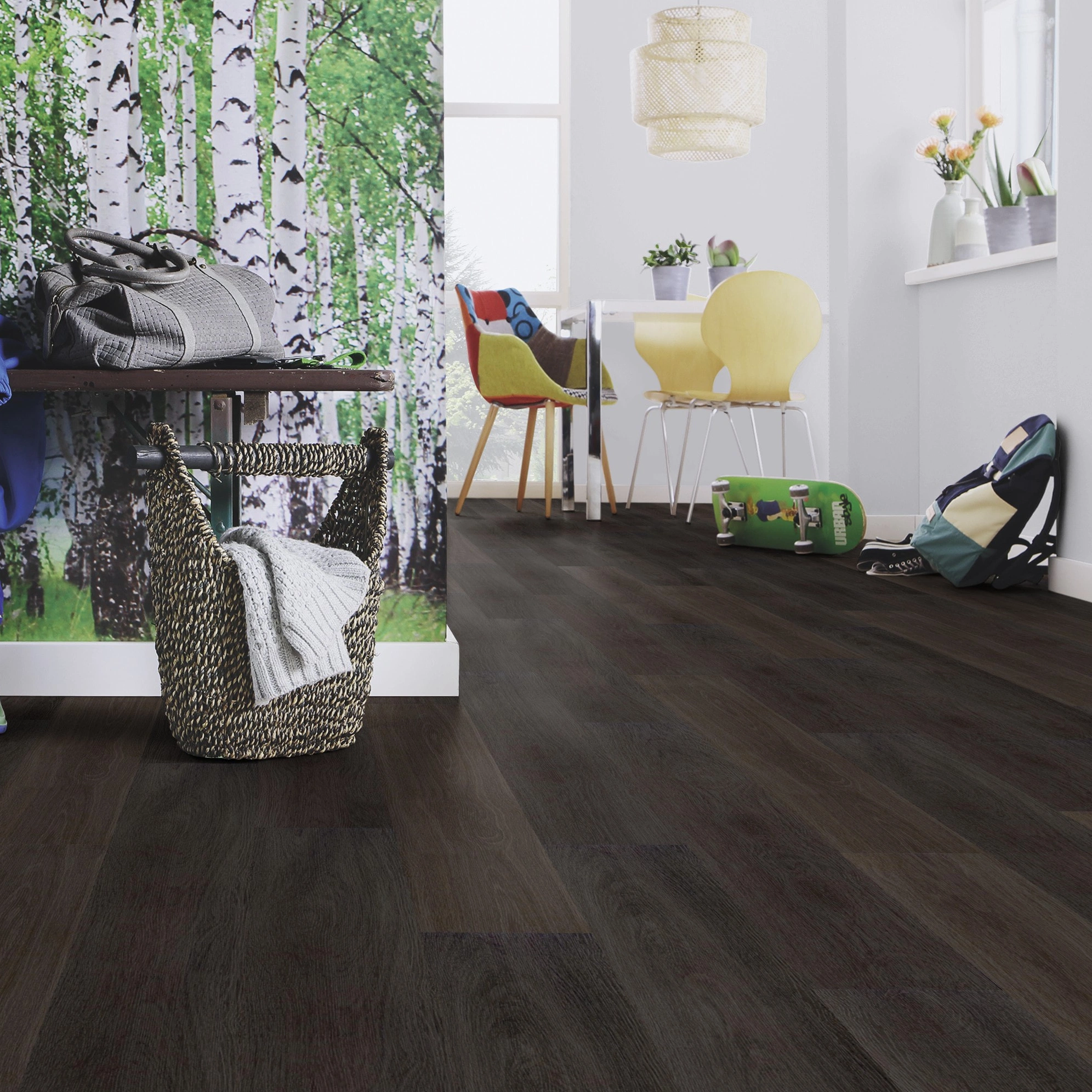 Milieubild Esszimmer mit Flur und Sitzbank - wineo HDF Klick-Bioboden PURLINE wineo 1000 wood L Soft Oak Pepper Milieubild Esszimmer mit Flur und Sitzbank - wineo MLP304R