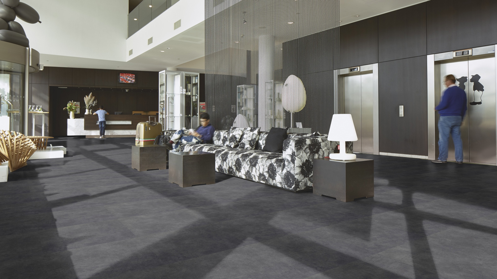 Milieubild Hotellobby mit Rezeption - Forbo Flooring 220184