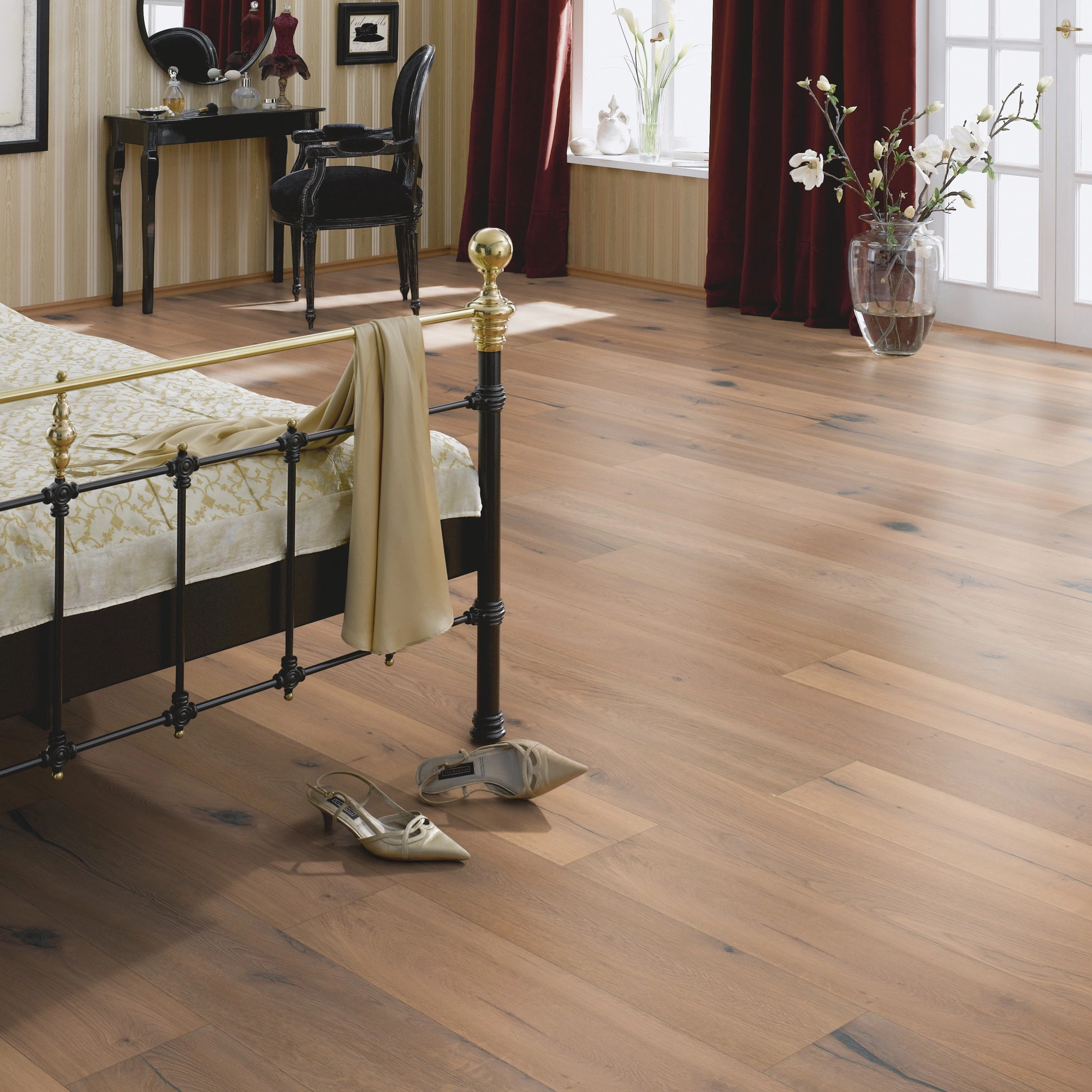 Milieubild Luxuriöses Schlafzimmer - Bennett & Jones Parkett Shire Landscapes Oak No.2 Cornwall Milieubild Luxuriöses Schlafzimmer - Bennett & Jones 1148011015