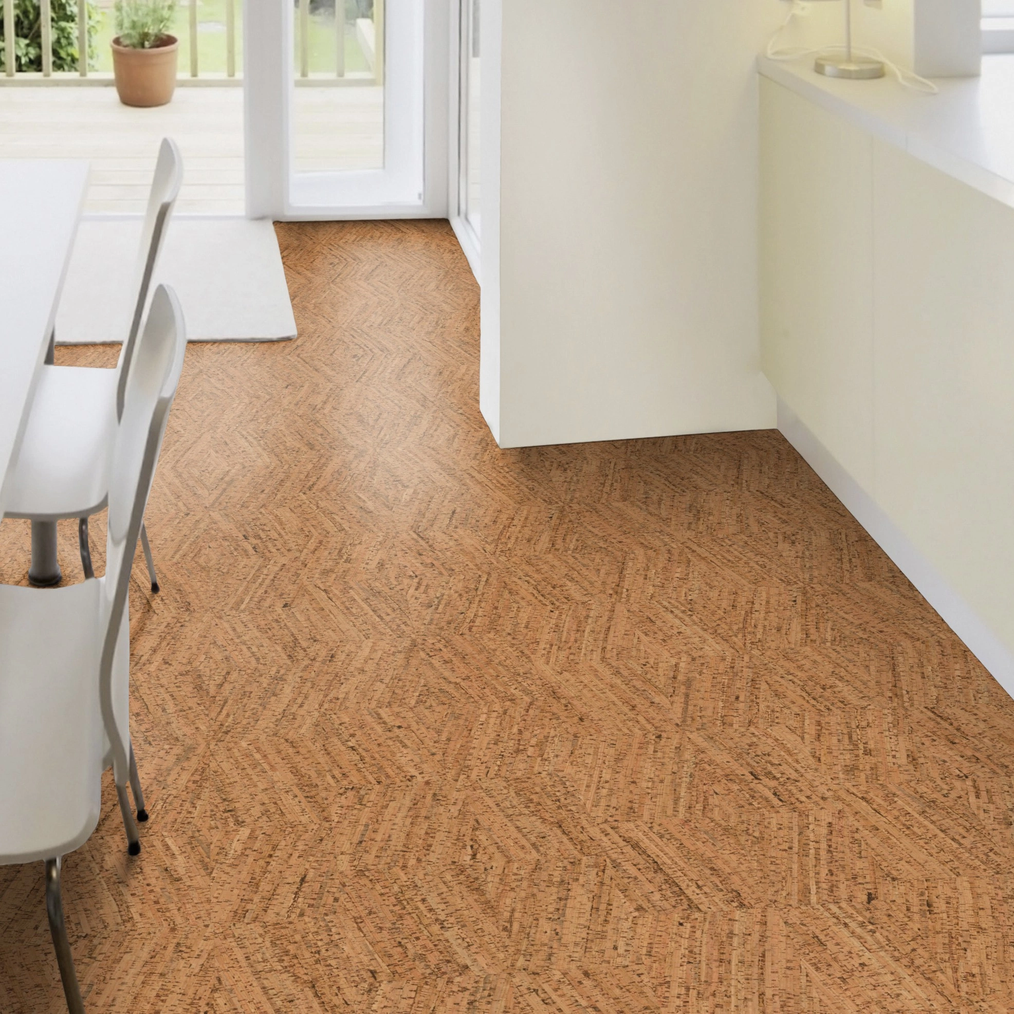 Milieubild Esszimmer mit Terrassentür - Wicanders Wise HDF Klick-Korkboden cork Essence Novel Edge Natural Milieubild Esszimmer mit Terrassentür - Wicanders Wise 80001300