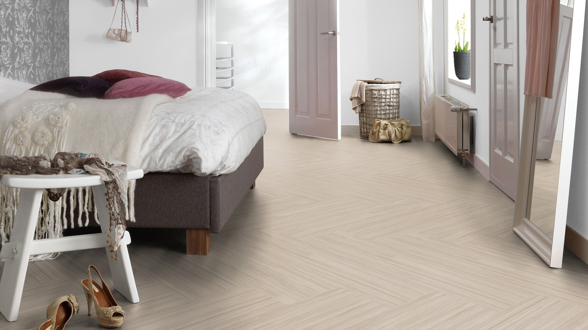 Milieubild Schlafzimmer mit Hocker - Forbo Flooring 168299