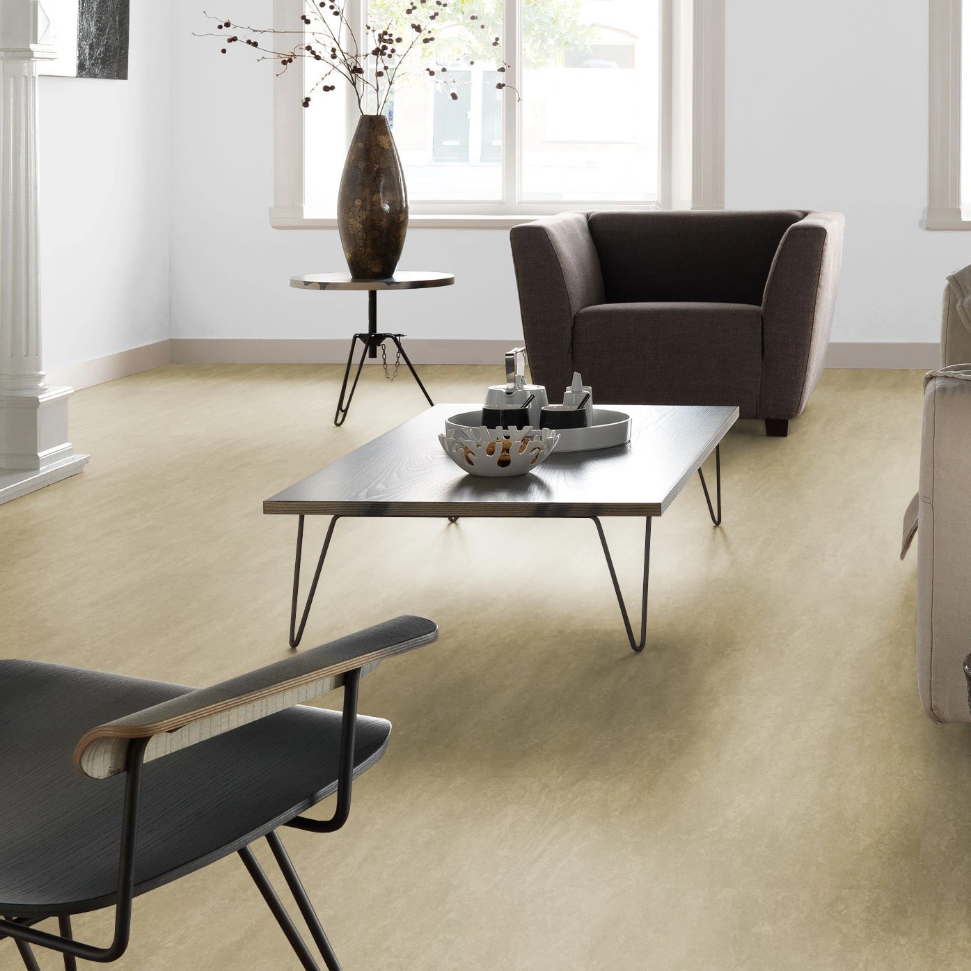 Milieubild Altbau-Wohnzimmer mit Kamin - Forbo Flooring Marmoleum Modular Neutral Oat Milieubild Altbau-Wohnzimmer mit Kamin - Forbo Flooring 255344