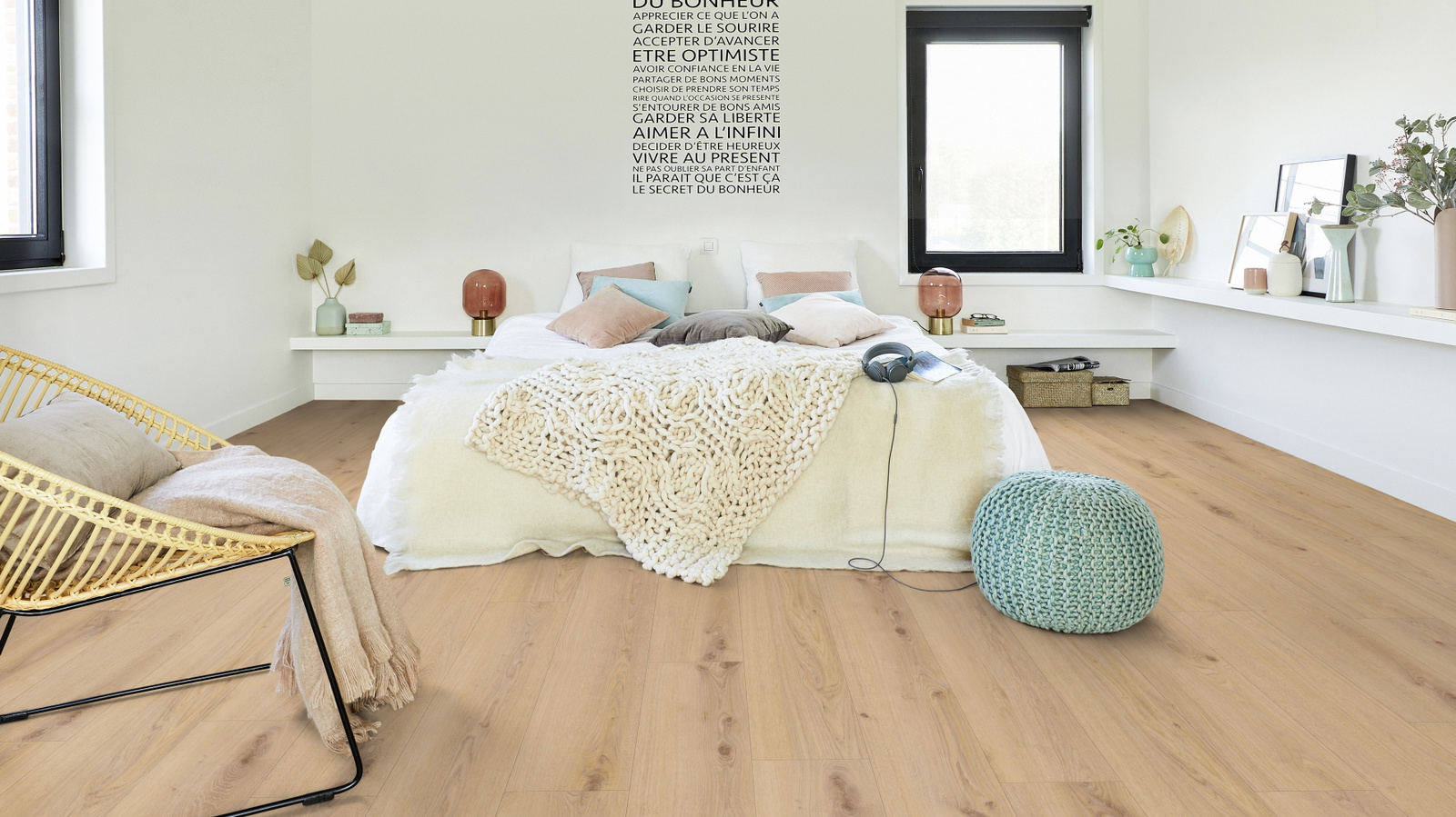 Milieubild Modernes Schlafzimmer - Bett mit Stuhl - Tarkett 260030003