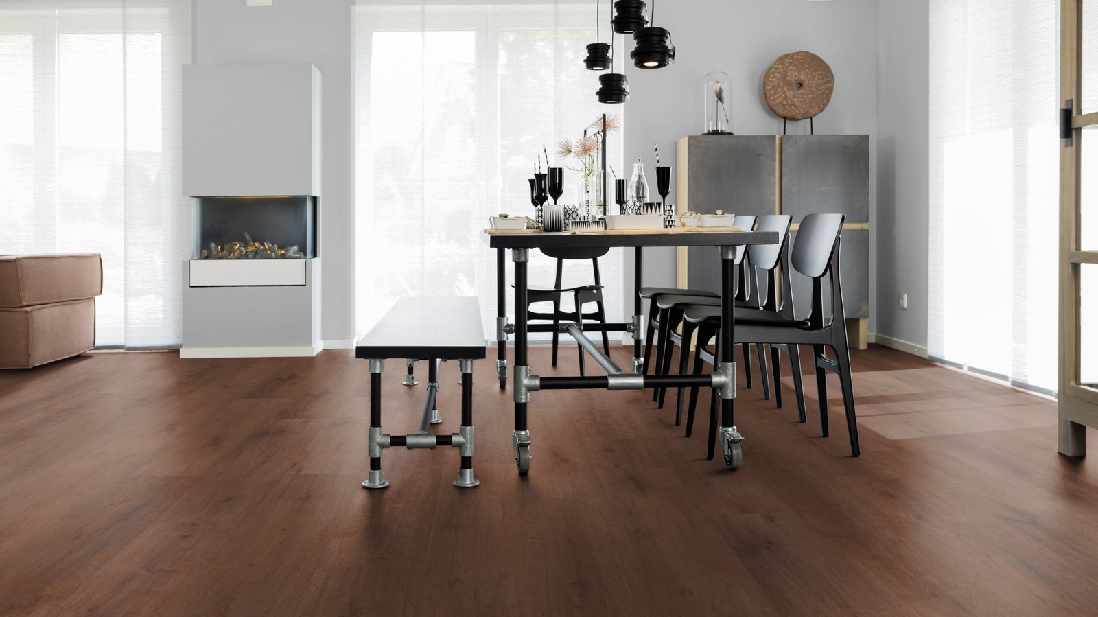 Milieubild Esszimmer mit Kamin - wineo PL316R