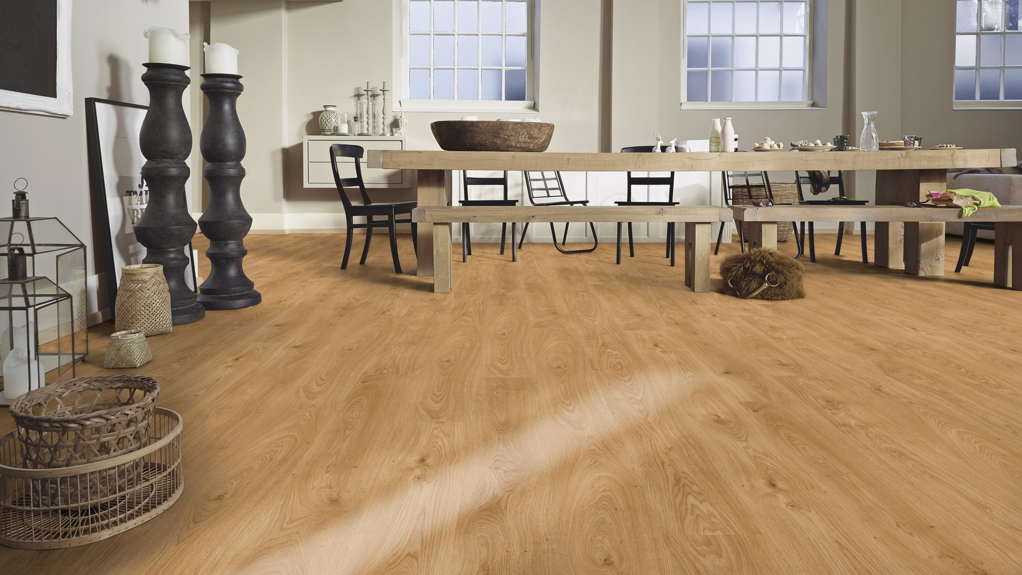 Milieubild Esszimmer mit großem Tisch - MEISTER Laminat LC 150 Ufereiche honig Milieubild Esszimmer mit großem Tisch - MEISTER 600014-1288198-07127