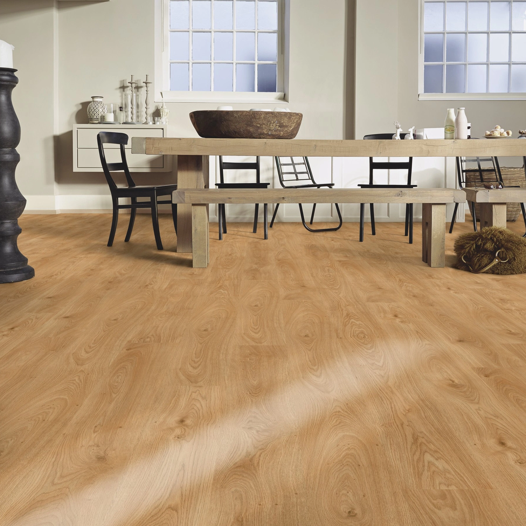 Milieubild Esszimmer mit großem Tisch - MEISTER Laminat LC 150 Ufereiche honig Milieubild Esszimmer mit großem Tisch - MEISTER 600014-1288198-07127