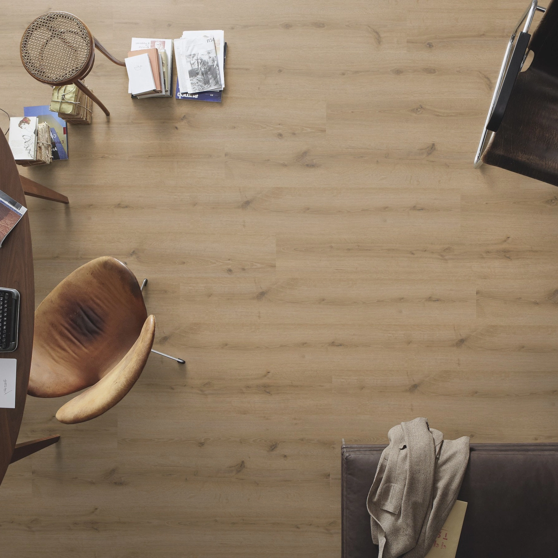 Milieubild Büro mit ovalem Tisch - Draufsicht - MEISTER Laminat LC 150 Turmeiche creme Milieubild Büro mit ovalem Tisch - Draufsicht - MEISTER 600014-1288198-07120