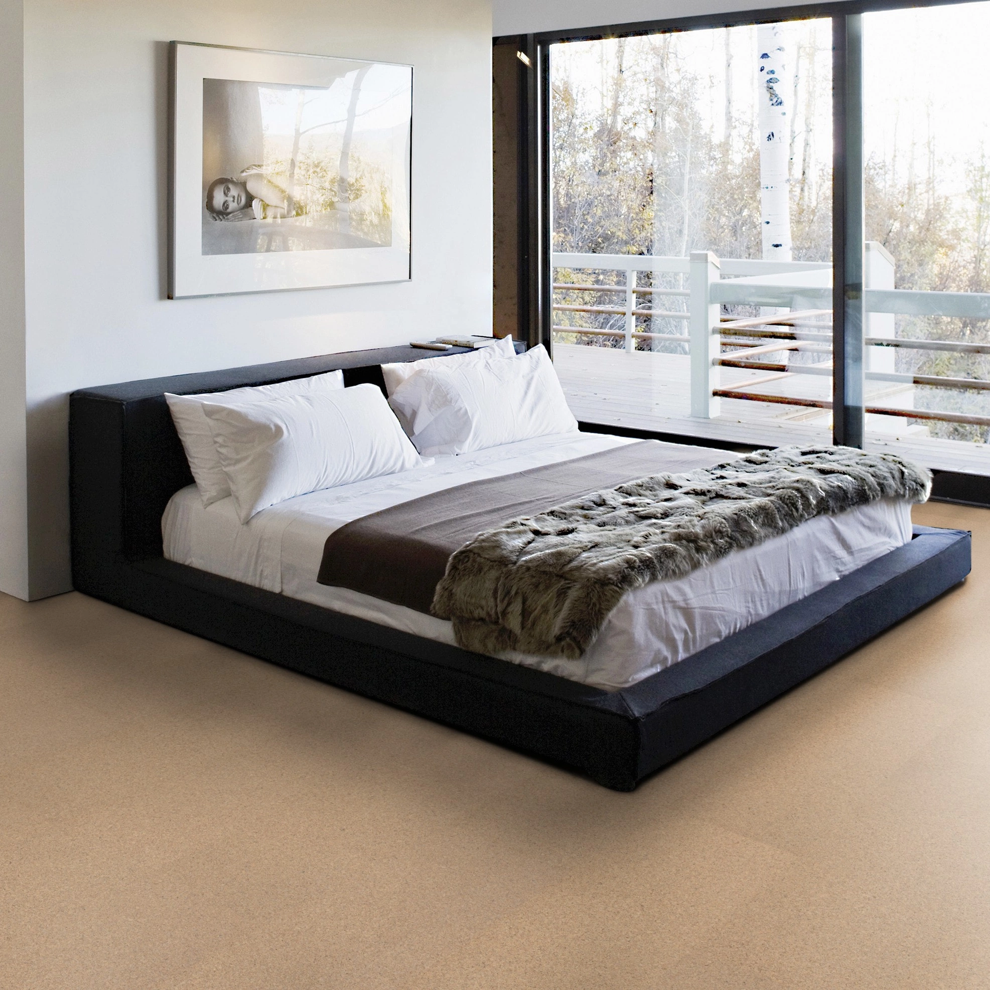 Milieubild Schlafzimmer mit Balkon - Wicanders Wise HDF Klick-Korkboden cork Go Sand Milieubild Schlafzimmer mit Balkon - Wicanders Wise 80002133