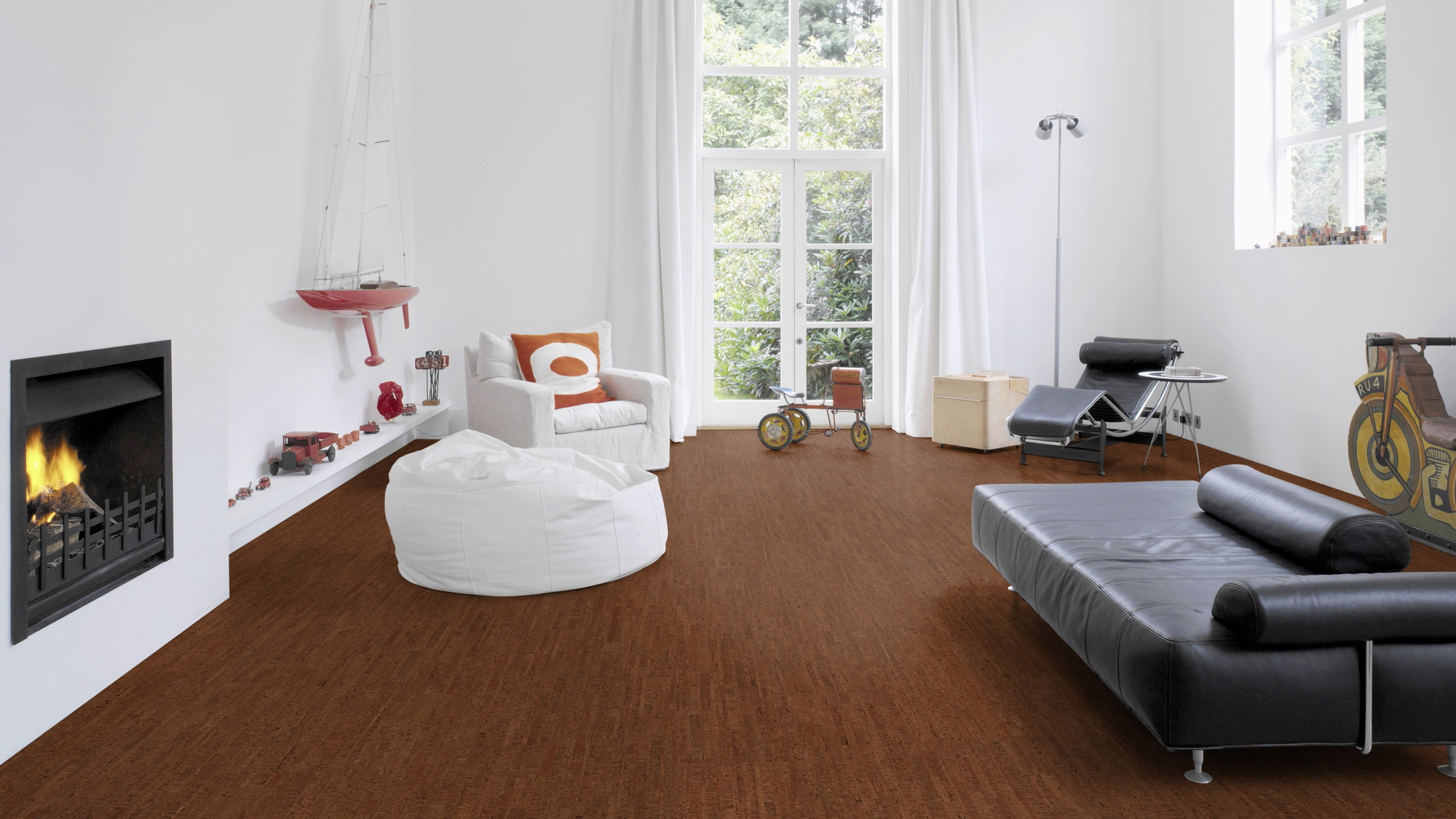Milieubild Altbau-Wohnzimmer mit Kamin - Wicanders Wise HDF Klick-Korkboden cork Go Allure Milieubild Altbau-Wohnzimmer mit Kamin - Wicanders Wise 80001638