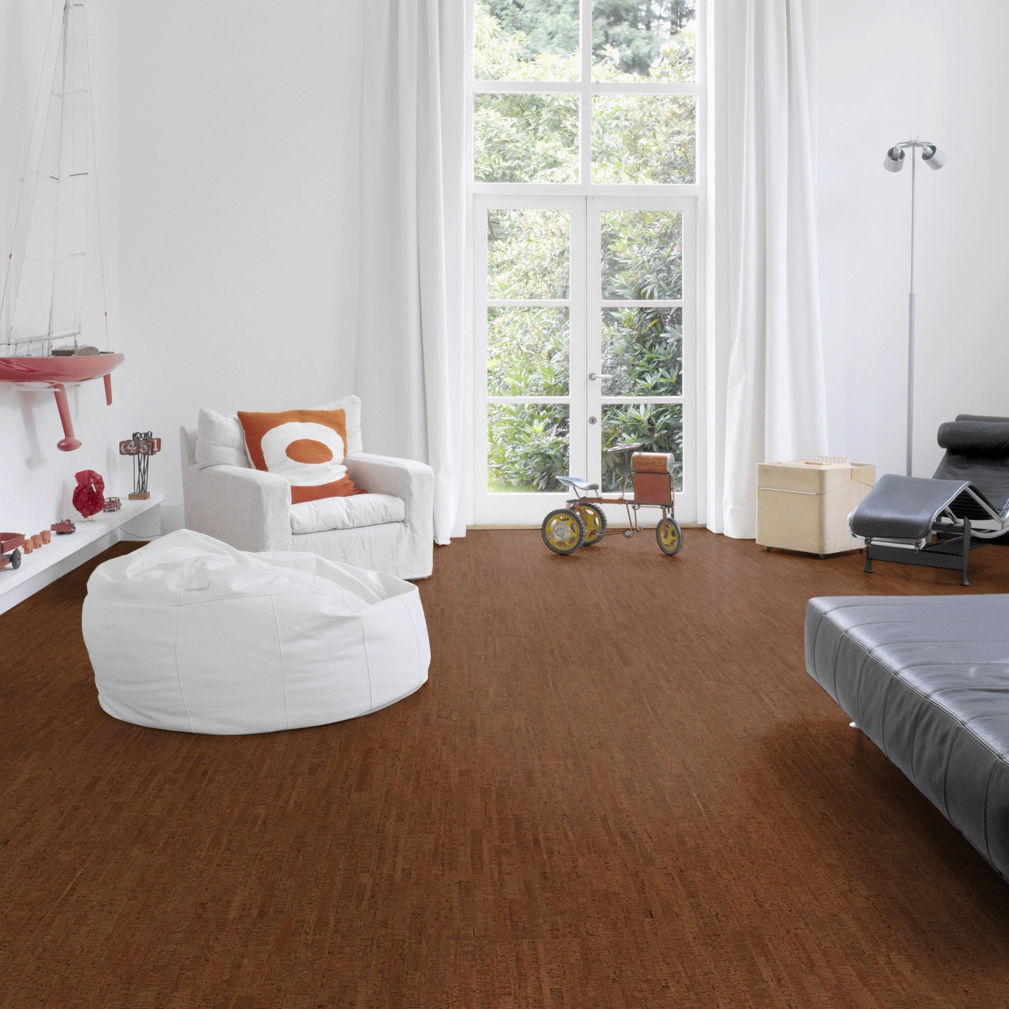 Milieubild Altbau-Wohnzimmer mit Kamin - Wicanders Wise HDF Klick-Korkboden cork Go Allure Milieubild Altbau-Wohnzimmer mit Kamin - Wicanders Wise 80001638