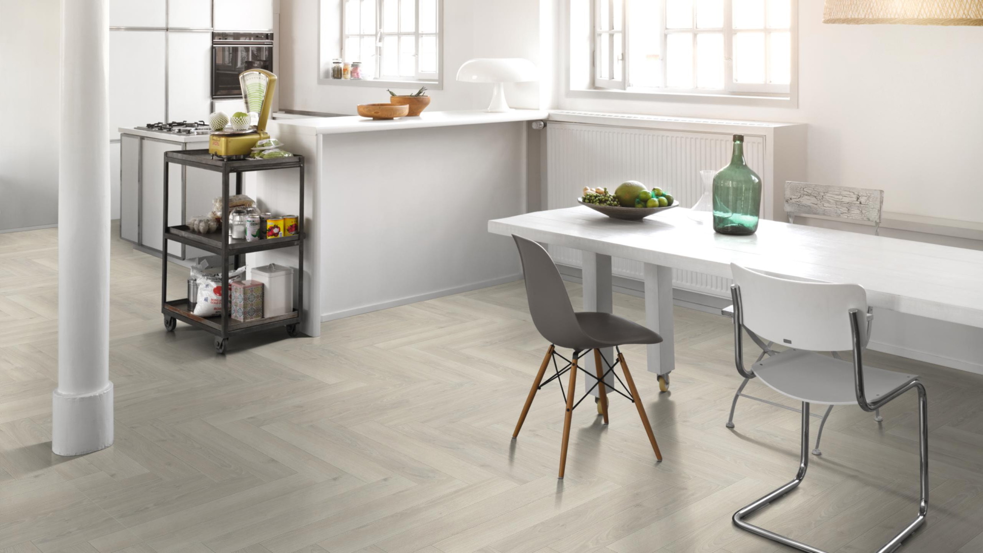Parador Laminat Trendtime 3 Eiche Skyline weiß Naturmattstruktur mit Synchronstruktur Parador Laminat Trendtime 3 Eiche Skyline weiß Naturmattstruktur mit Synchronstruktur