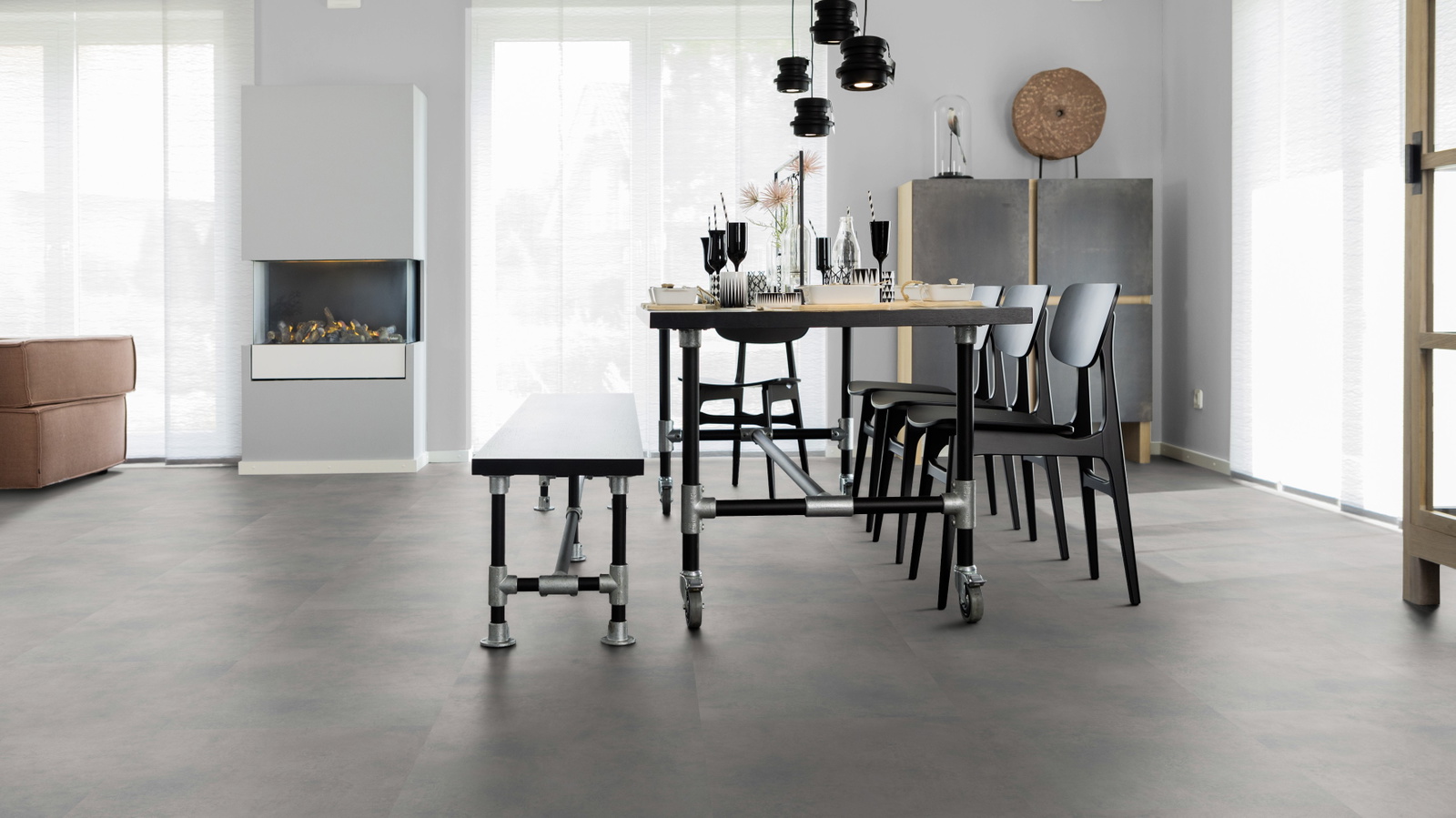 Milieubild Esszimmer mit Kamin - wineo PL15401SXL