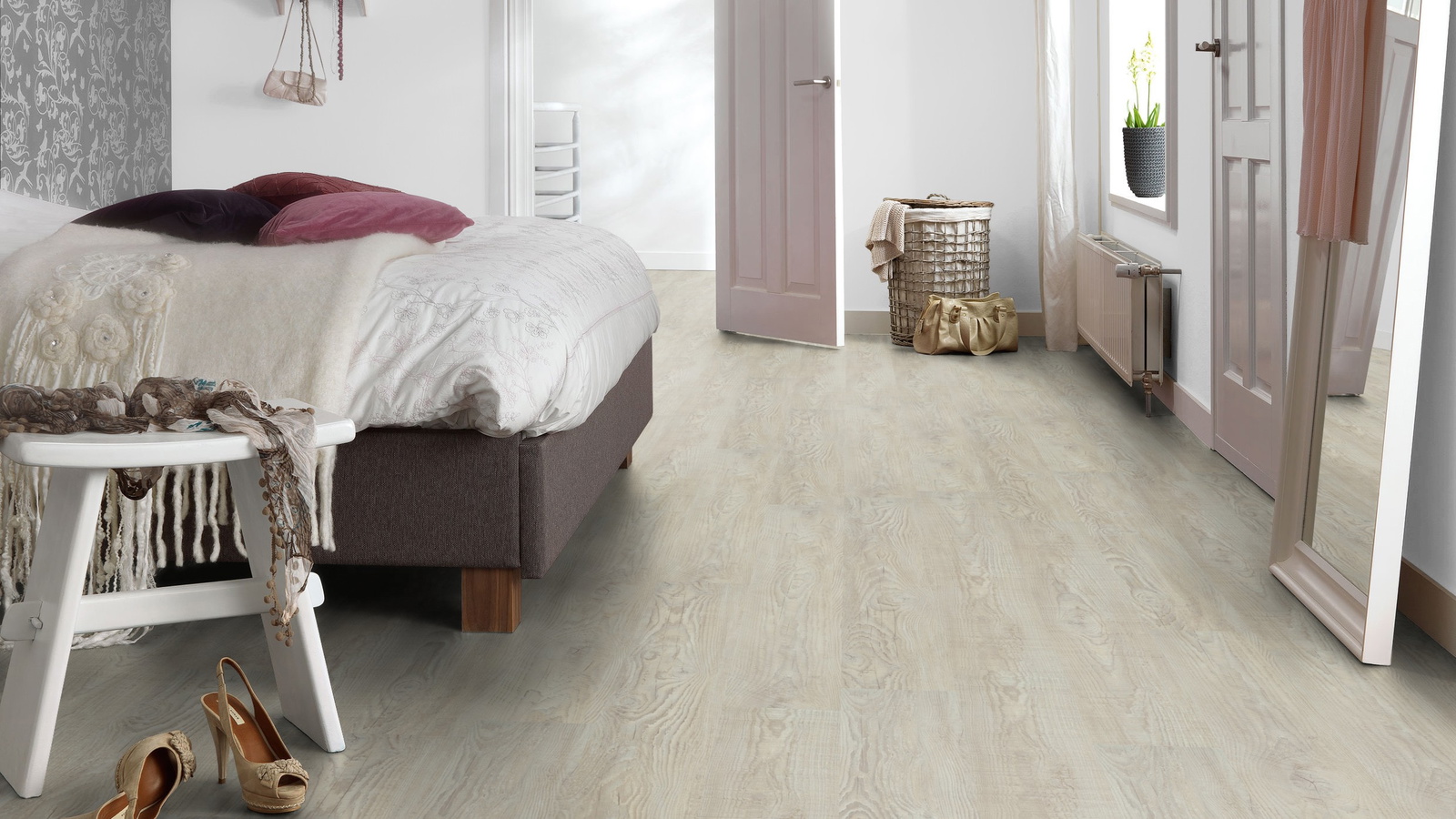 Milieubild Schlafzimmer mit Hocker - Forbo Flooring 217633