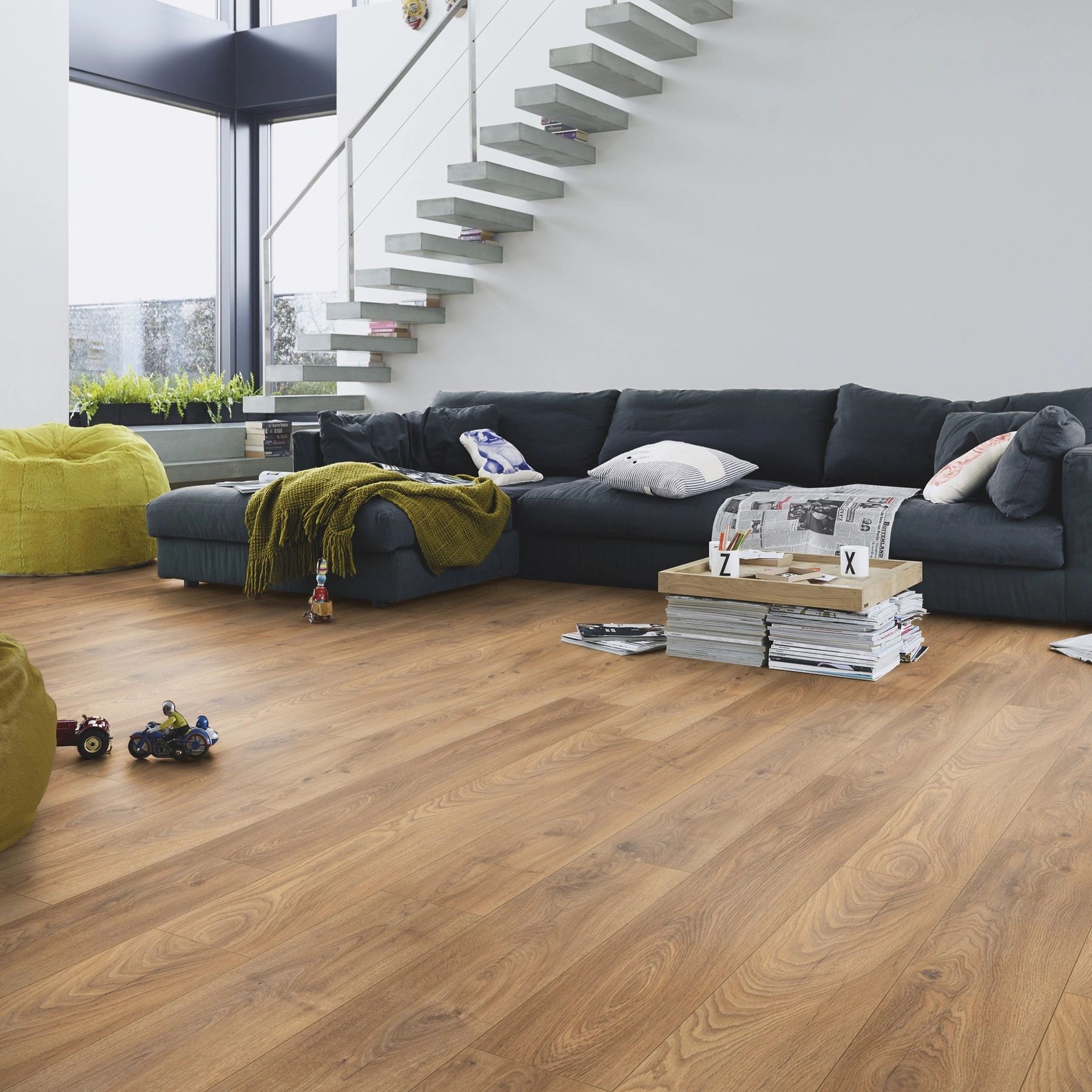 Milieubild Modernes Wohnzimmer mit Kamin - Meister Laminat LD 150 Eiche Hazelbrook Milieubild Modernes Wohnzimmer mit Kamin - Meister 600017-1288198-07013