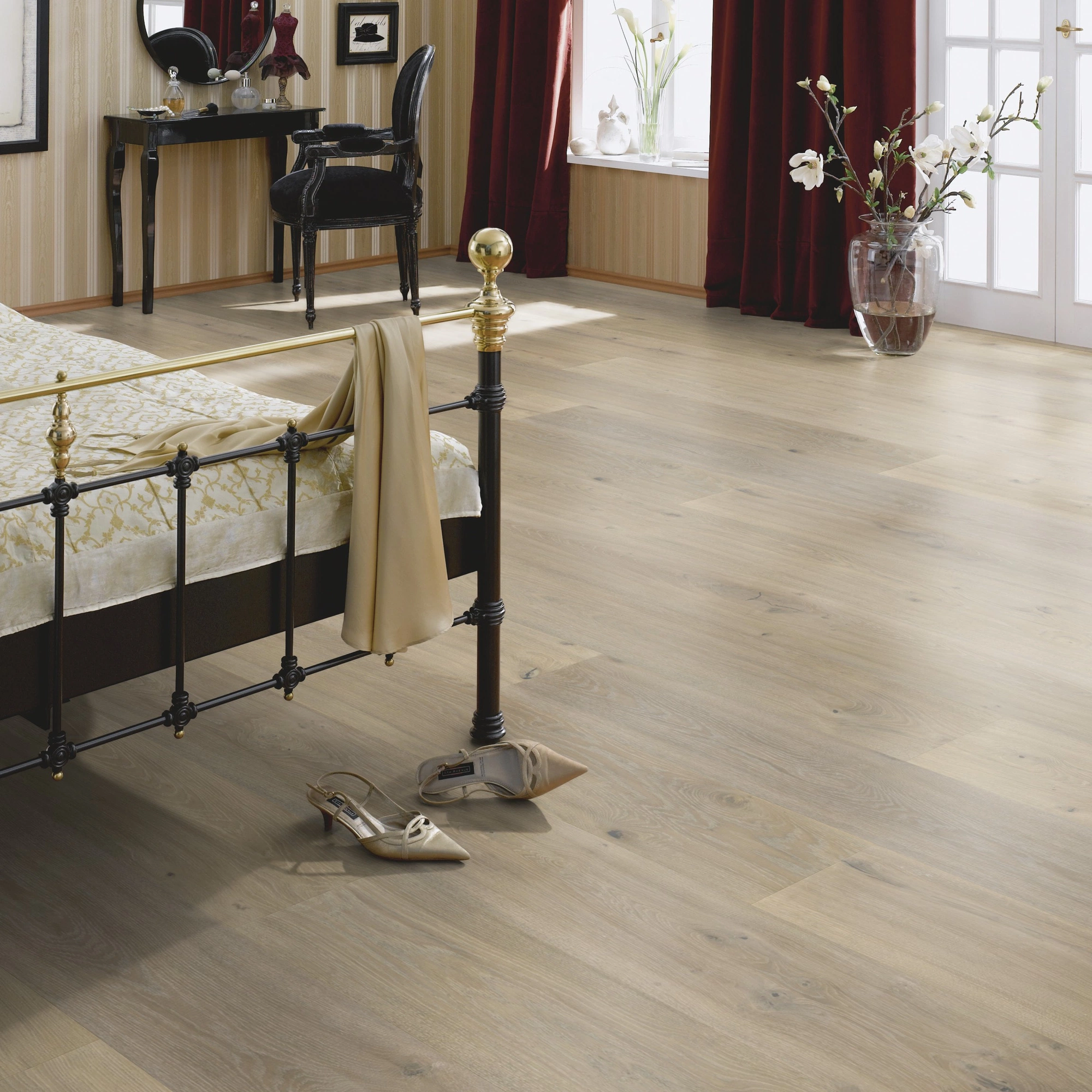 Milieubild Luxuriöses Schlafzimmer - Bennett & Jones Parkett Grand Houses Oak No.20 Howard Milieubild Luxuriöses Schlafzimmer - Bennett & Jones 1148012298