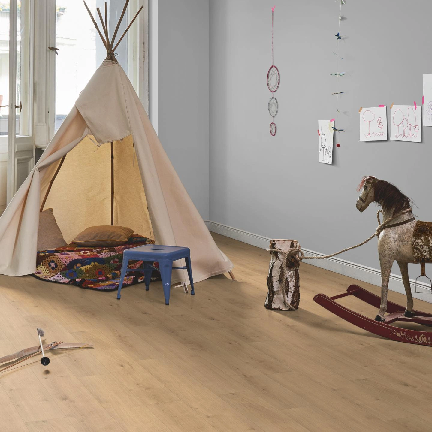 Milieubild Kinderzimmer in Stadtwohnung - Parador HDF Klick-Designboden Modular ONE Eiche Pure natur Milieubild Kinderzimmer in Stadtwohnung - Parador 1730766