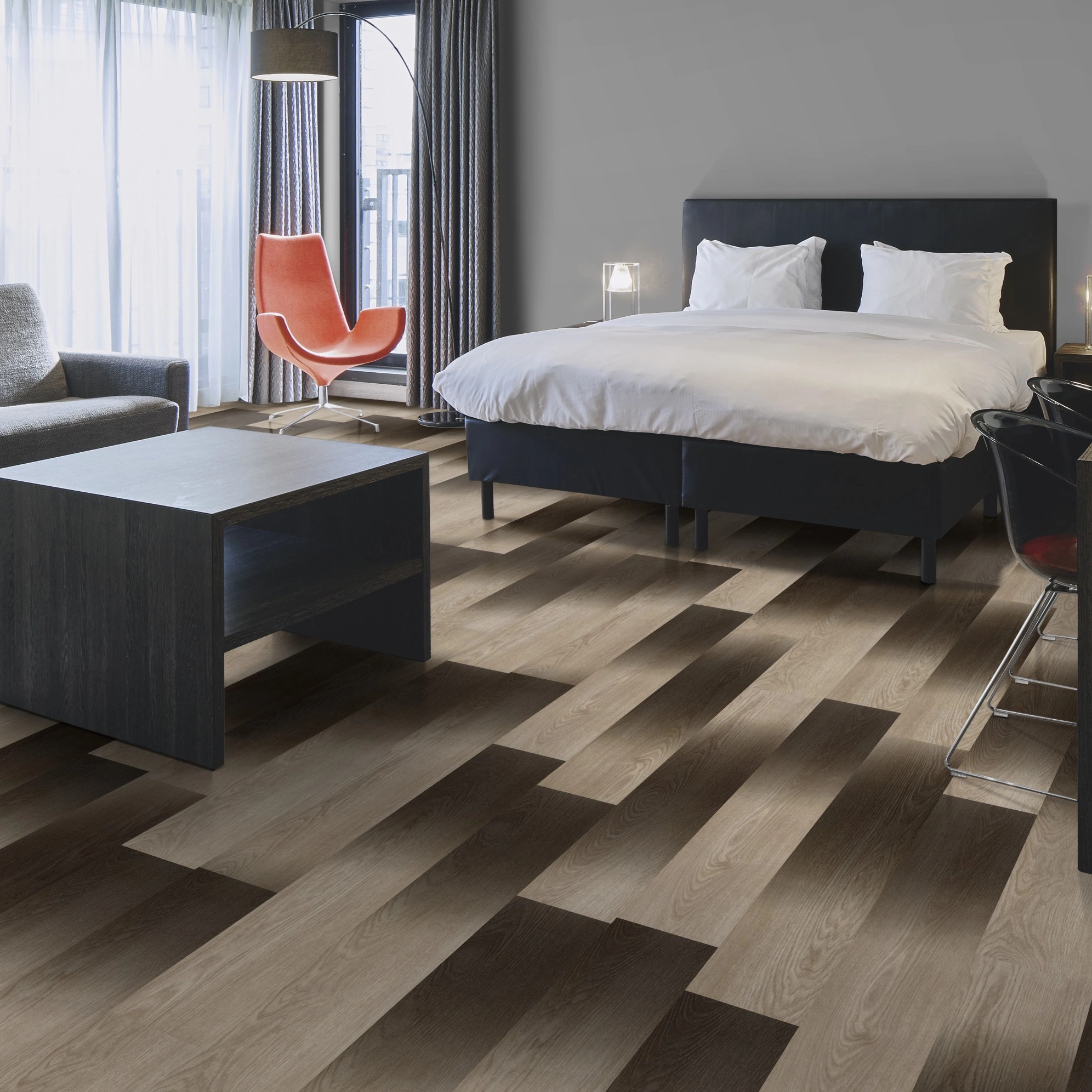 Milieubild Hotelzimmer mit Kingsize-Bett - Forbo Flooring Klebe-Vinyl Allura Dryback 0.55 Wood Light Timber Gradient Milieubild Hotelzimmer mit Kingsize-Bett - Forbo Flooring 243621