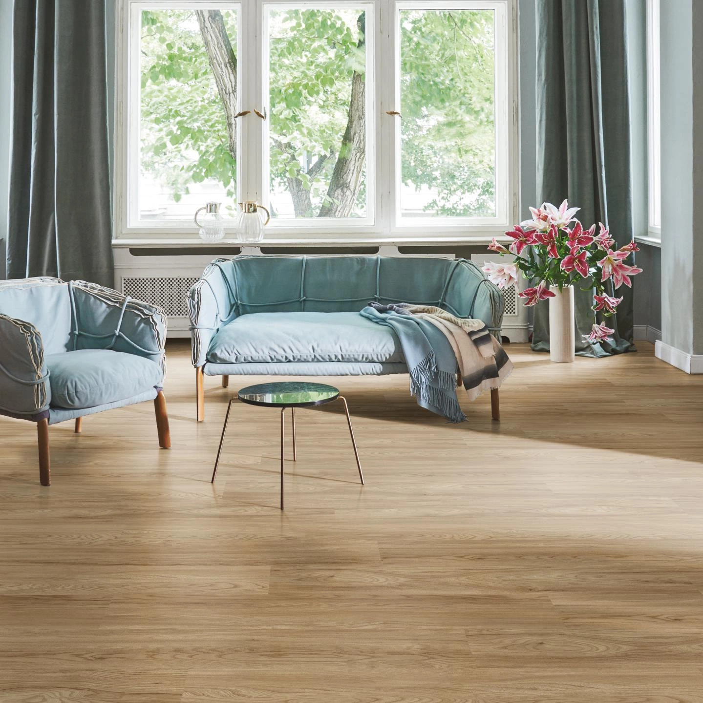 Milieubild Wohnzimmer in Stadtwohnung - Parador Laminat Basic 400 Natural Touch Milieubild Wohnzimmer in Stadtwohnung - Parador 1748177
