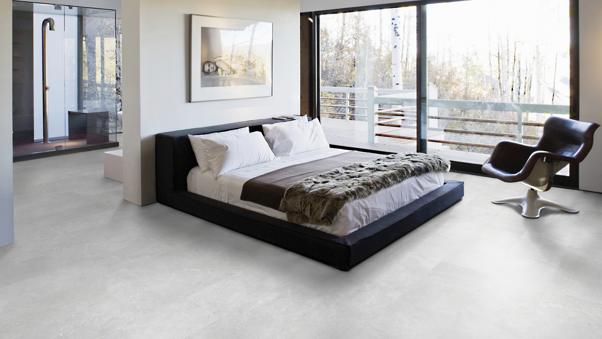 Milieubild Schlafzimmer mit Balkon - Wicanders Wise HDF Klick-Designboden stone Natural Minimal Stone White Milieubild Schlafzimmer mit Balkon - Wicanders Wise 80003893
