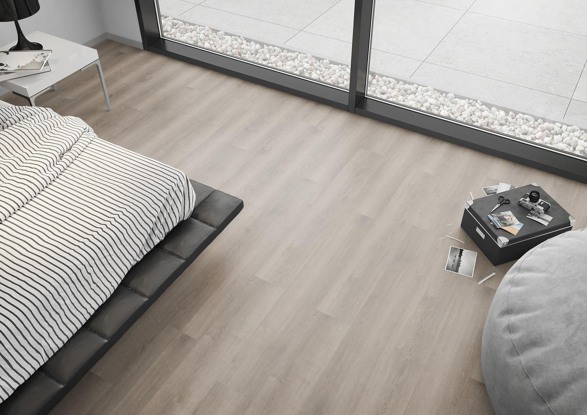 Milieubild Schlafzimmer mit Sitzkissen - nexflor Rigid Klick-Vinyl Apollo Click Collection Athens Oak Milieubild Schlafzimmer mit Sitzkissen - nexflor NXF-60030-001