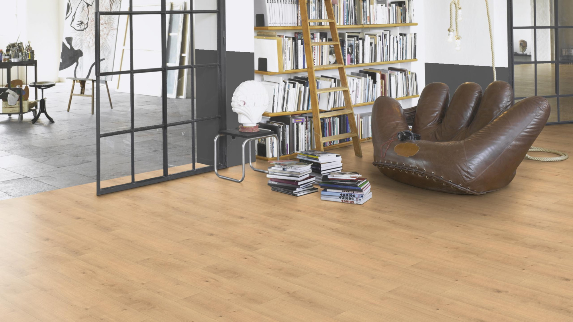 Milieubild Modernes Wohnzimmer mit Atelier - Parador HDF Klick-Designboden Modular ONE Eiche Pure natur Milieubild Modernes Wohnzimmer mit Atelier - Parador 1730766