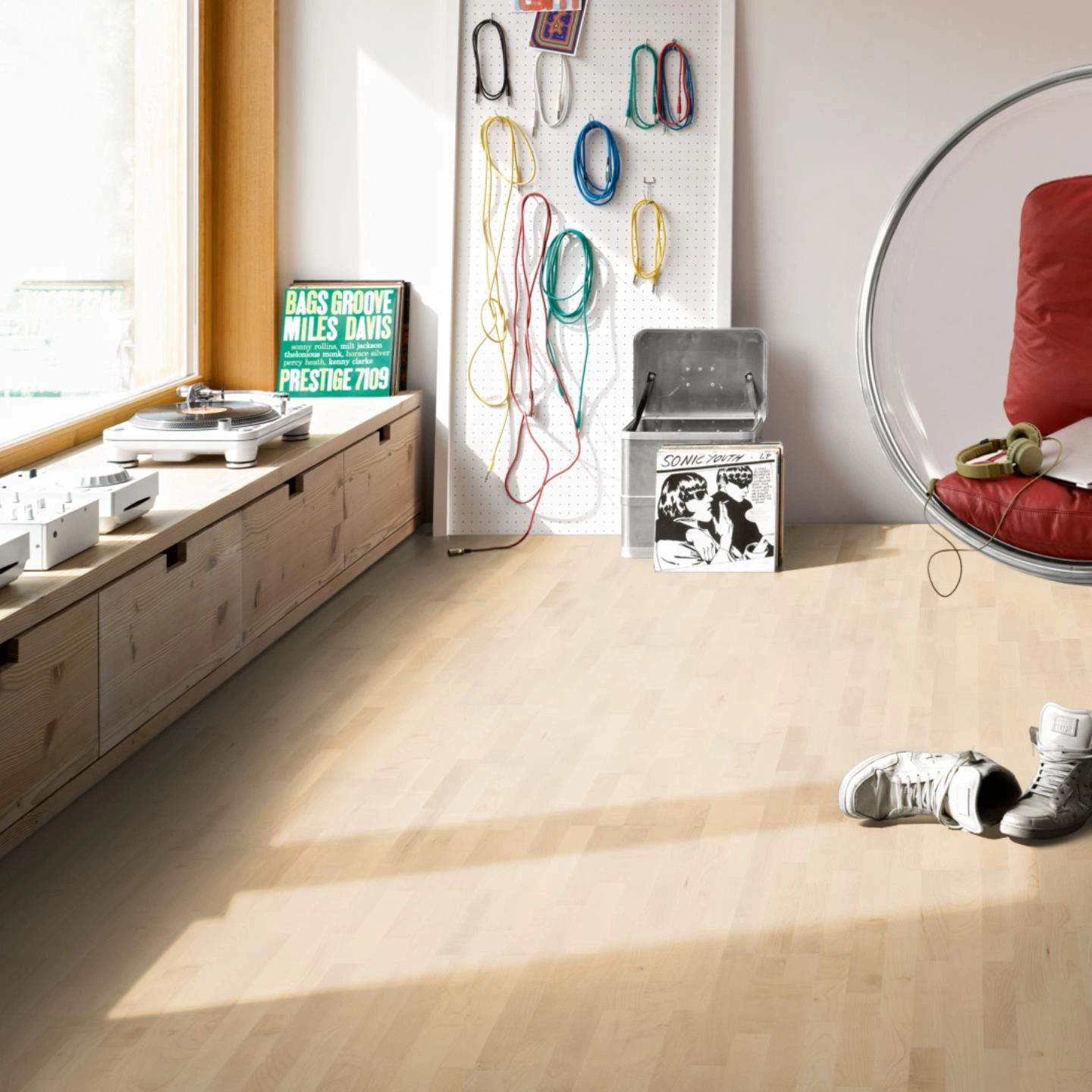 Milieubild Musikzimmer mit Plattenspieler - Parador Parkett Classic 3060 Bergahorn Milieubild Musikzimmer mit Plattenspieler - Parador 1518122