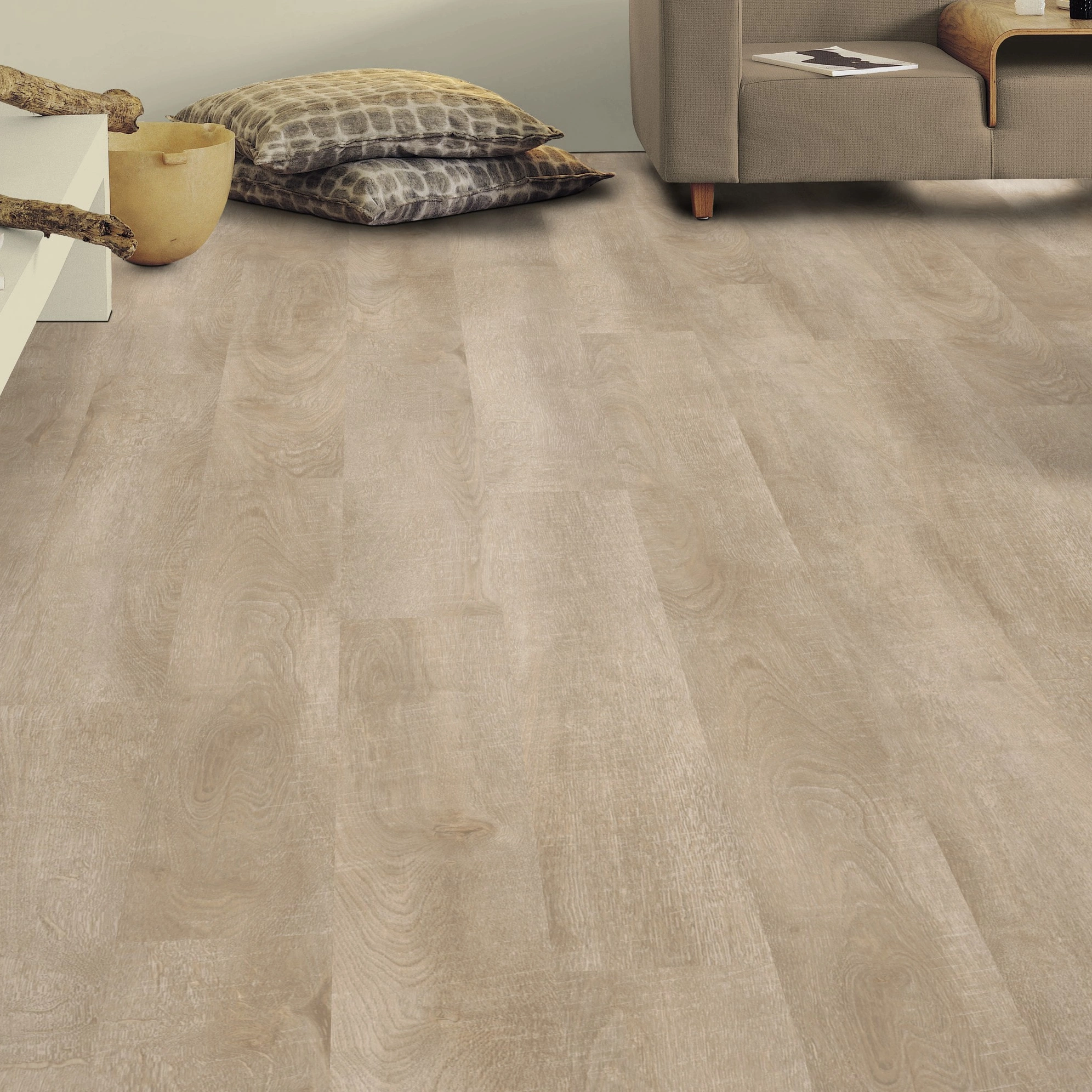 Milieubild Wohnzimmer mit Sideboard - Tarkett Klebe-Vinyl iD Inspiration 30 CLASSICS Antik Oak Beige Milieubild Wohnzimmer mit Sideboard - Tarkett 24524007