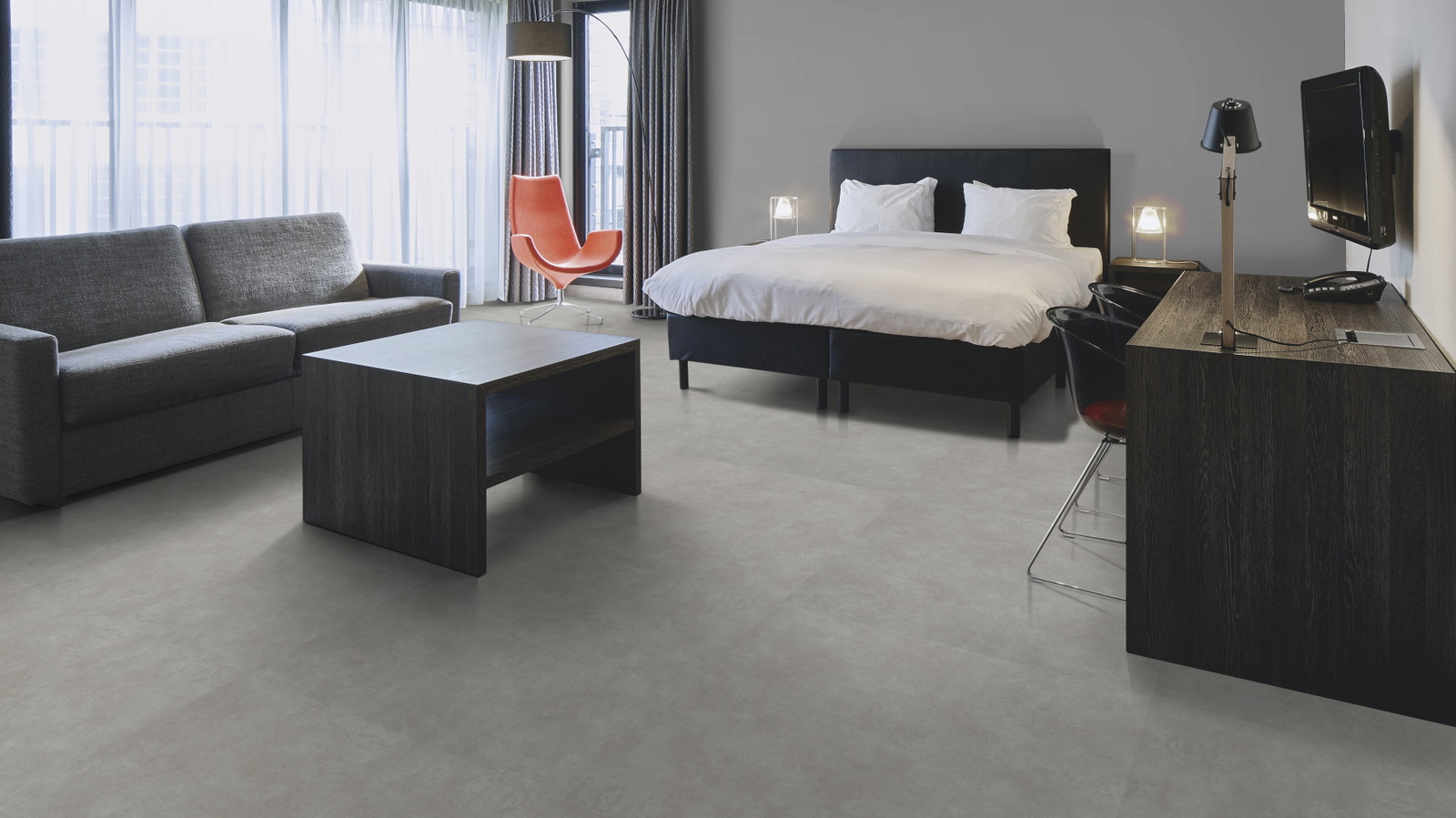 Milieubild Hotelzimmer mit Kingsize-Bett - Forbo Flooring 220186