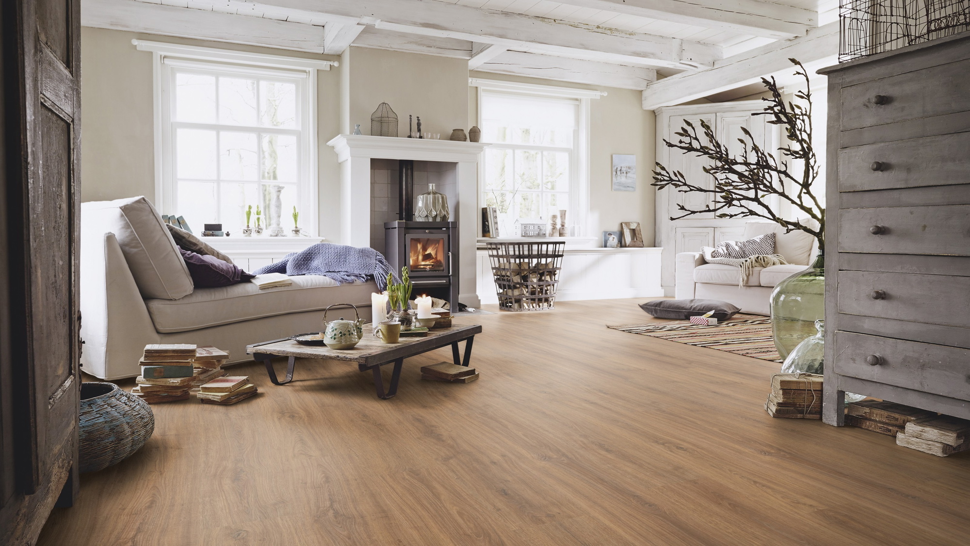 Milieubild Wohnzimmer im Landhaus-Stil - MEISTER Laminat LC 150 Eiche Muscat Milieubild Wohnzimmer im Landhaus-Stil - MEISTER 600014-1288198-06416