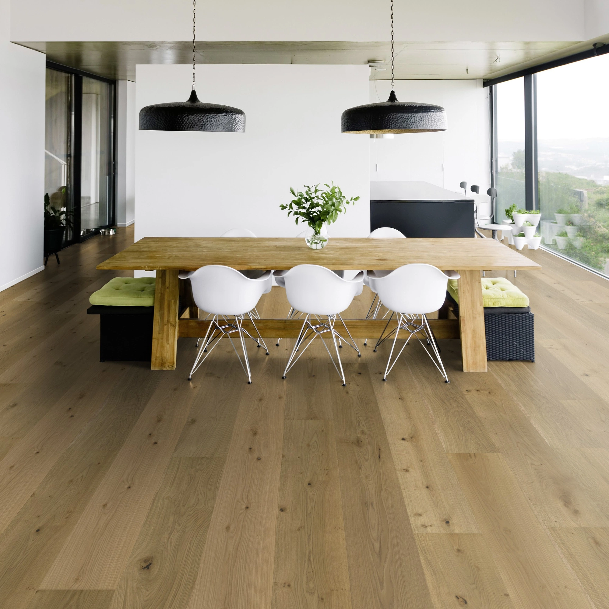 Milieubild Modernes Esszimmer mit Blick in die Natur - Bennett & Jones Parkett Grand Houses Oak No.15 Kensington Milieubild Modernes Esszimmer mit Blick in die Natur - Bennett & Jones 1148012292