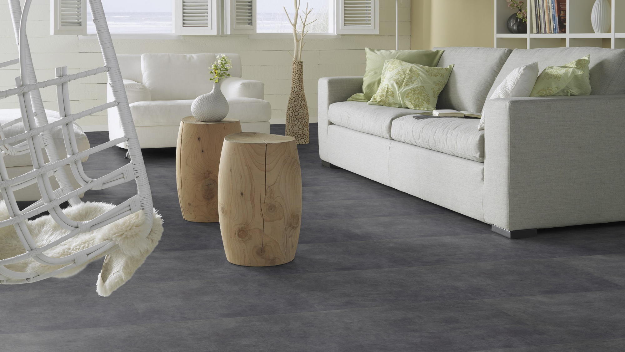Milieubild Modernes, freundliches Wohnzimmer mit Sofa - Forbo Flooring 220184
