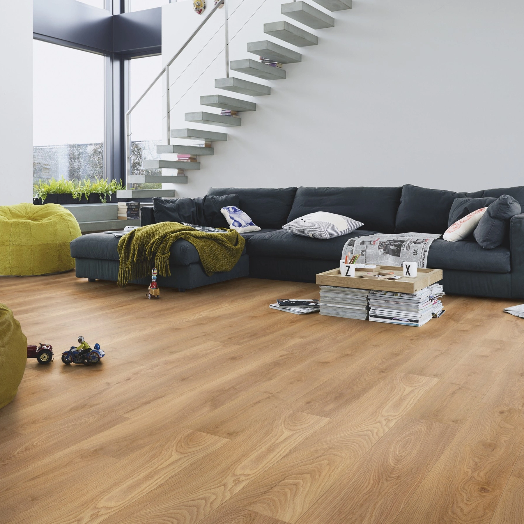 Milieubild Modernes Wohnzimmer mit Kamin - Meister Laminat LD 150 Eiche Woodend Milieubild Modernes Wohnzimmer mit Kamin - Meister 600017-1288198-07014