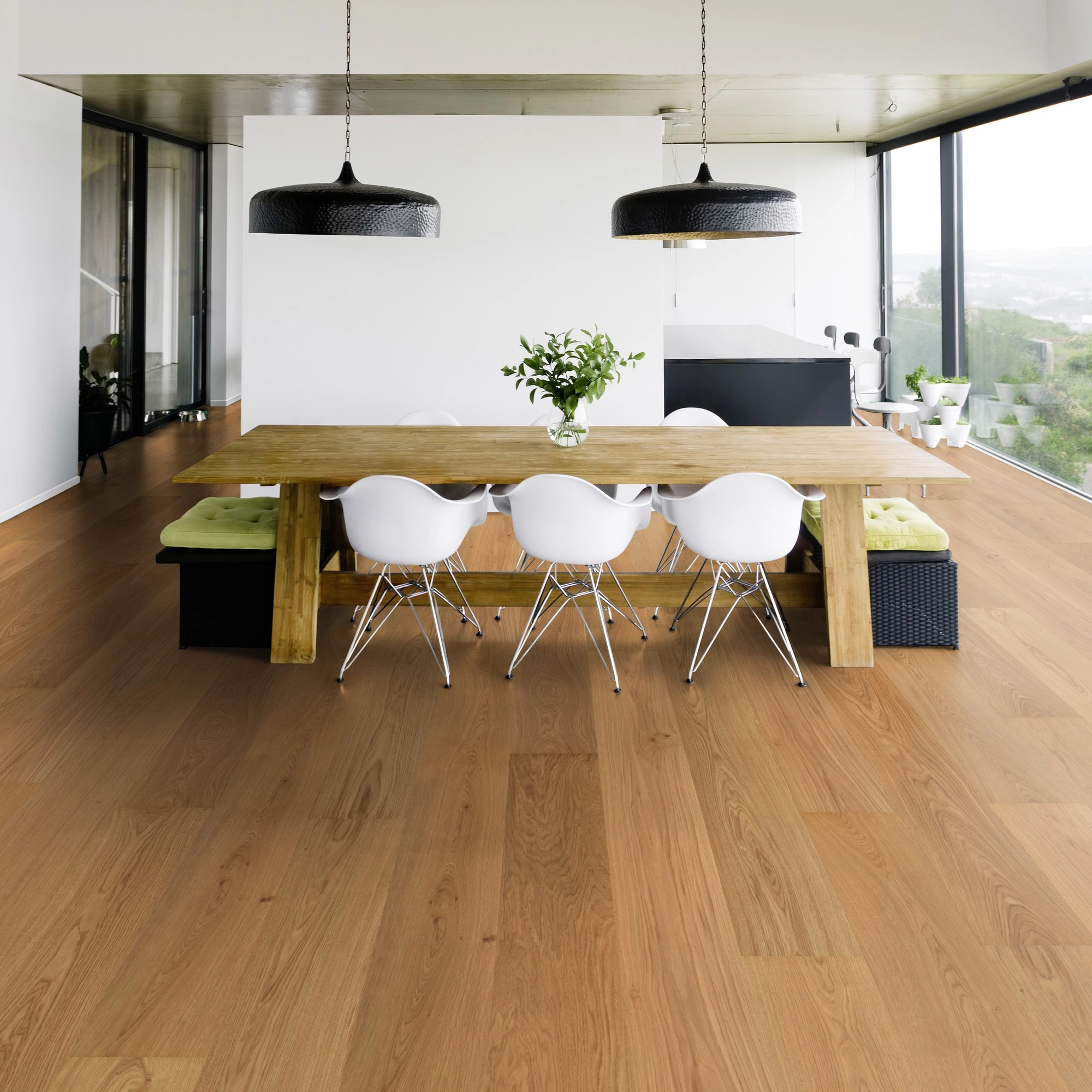 Milieubild Modernes Esszimmer mit Blick in die Natur - Bennett & Jones Parkett Grand Houses Oak No.14 Windsor Milieubild Modernes Esszimmer mit Blick in die Natur - Bennett & Jones 1148012291