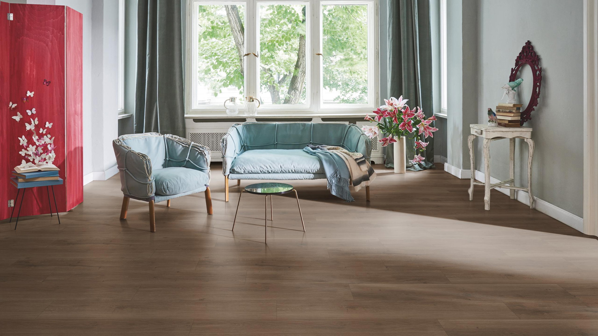 Milieubild Wohnzimmer in Stadtwohnung - Parador HDF Klick-Designboden Modular ONE Eiche Spirit geräuchert Milieubild Wohnzimmer in Stadtwohnung - Parador 1730773