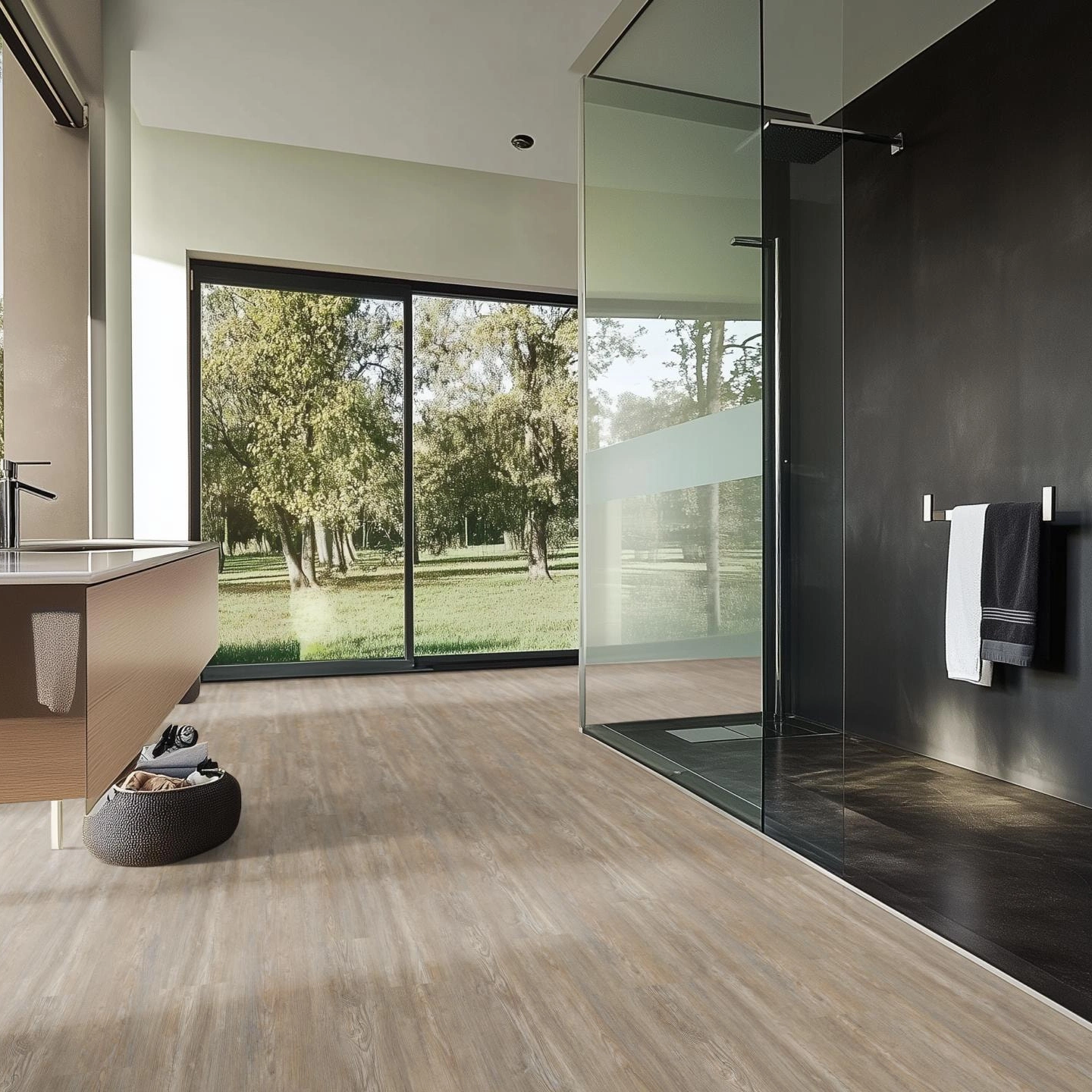 Milieubild Modernes Badezimmer mit bodentiefer Dusche - nexflor Rigid Klick-Vinyl Apollo Click Collection Olympia Oak Milieubild Modernes Badezimmer mit bodentiefer Dusche - nexflor NXF-60030-005