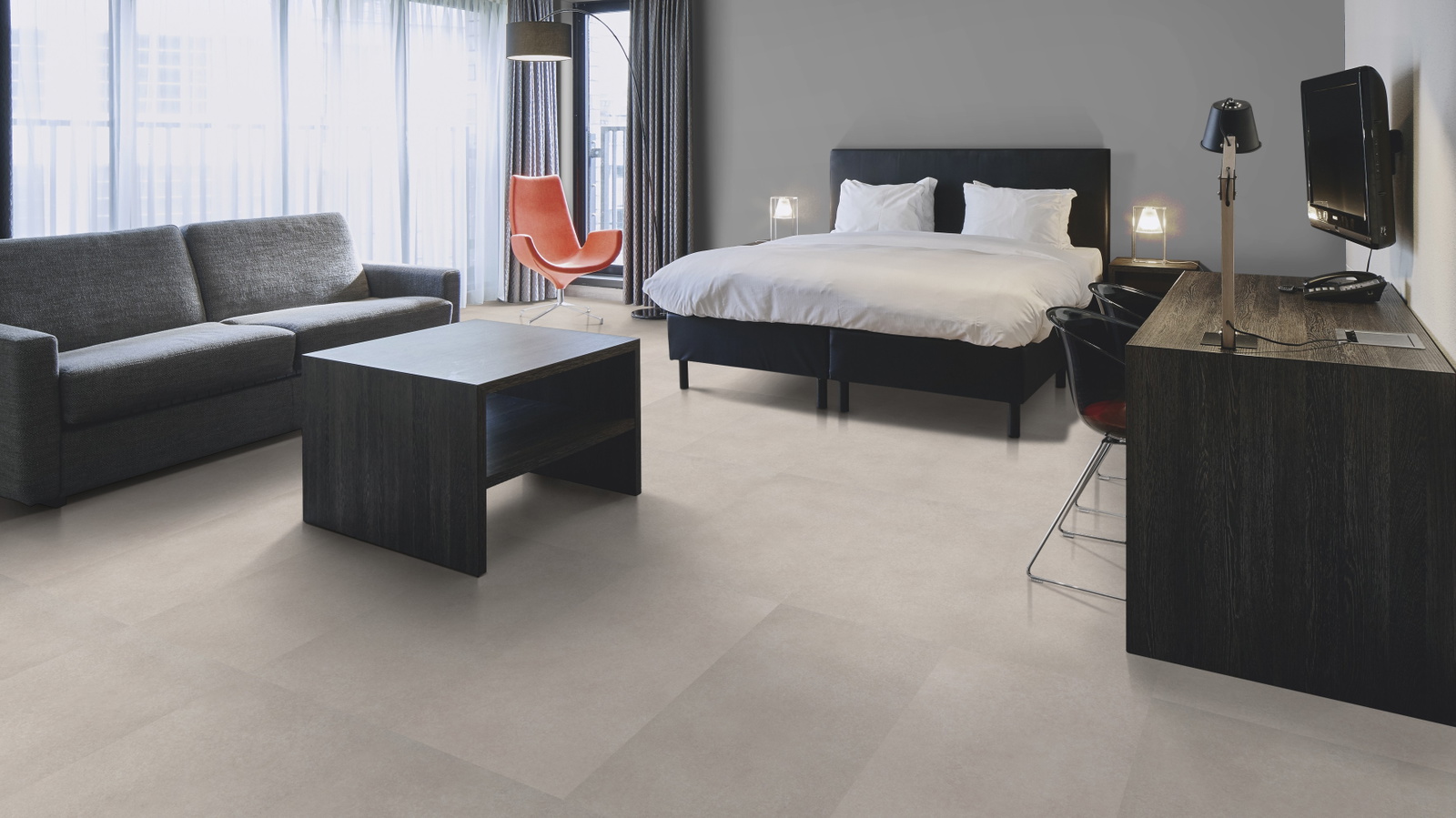 Milieubild Hotelzimmer mit Kingsize-Bett - Forbo Flooring 243664