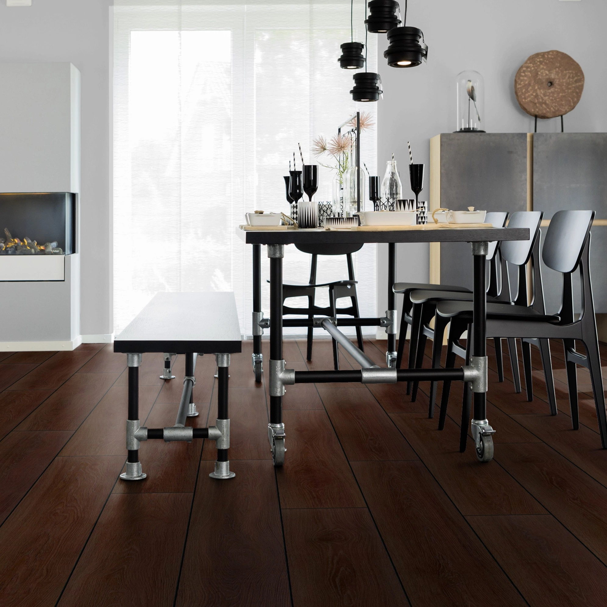 Milieubild Esszimmer mit Kamin - wineo Klick-Bioboden PURLINE wineo 1000 wood XL Calm Oak Mocca Milieubild Esszimmer mit Kamin - wineo PLC307R