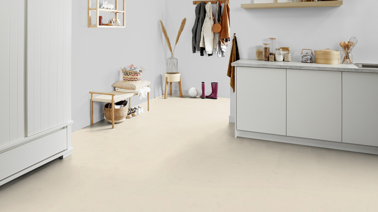 Milieubild Kompakte Küchenzeile im offenen Wohnbereich - Forbo Flooring 176470