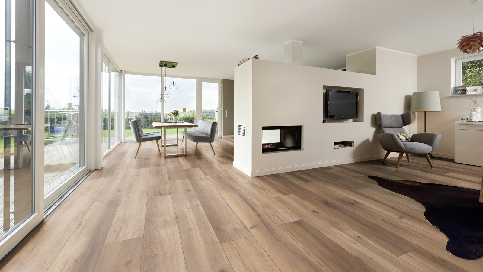 Milieubild Wohnzimmer mit Essbereich und Kamin - ter Hürne 1101330012