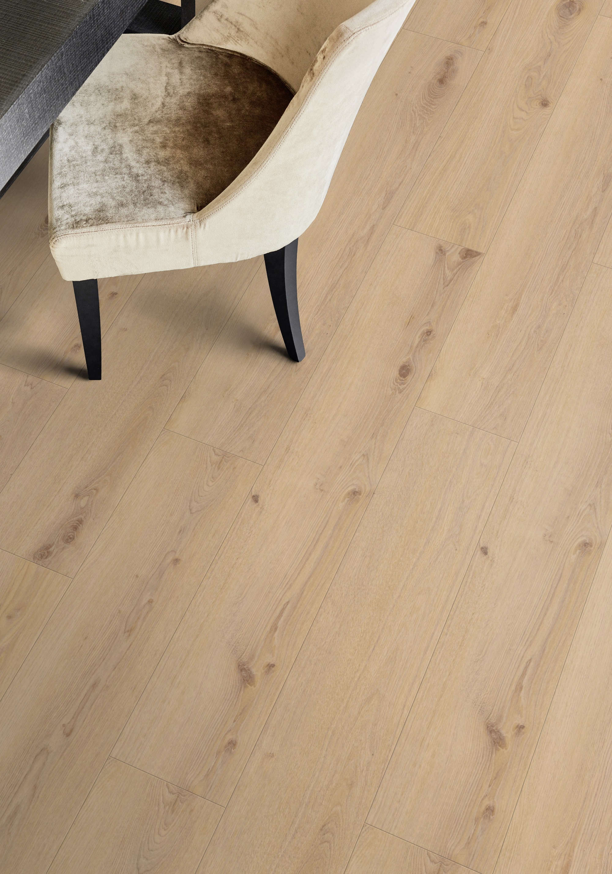 Milieubild Esszimmer - Draufsicht - Tarkett Rigid Klick-Vinyl Essence Rigid 30 Primary Oak Beige Milieubild Esszimmer - Draufsicht - Tarkett 260032003
