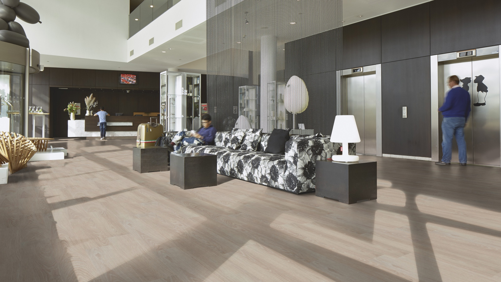 Milieubild Hotellobby mit Rezeption - Forbo Flooring 243593