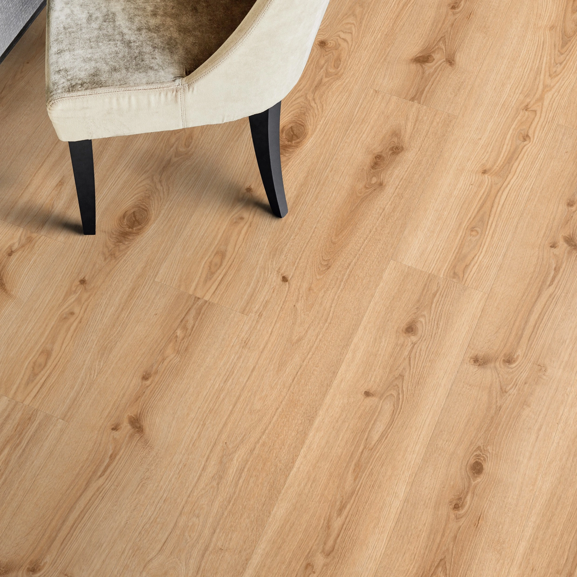 Milieubild Esszimmer - Draufsicht - Tarkett Klebe-Vinyl Essence 55 Primary Oak Light Brown Milieubild Esszimmer - Draufsicht - Tarkett 260053005