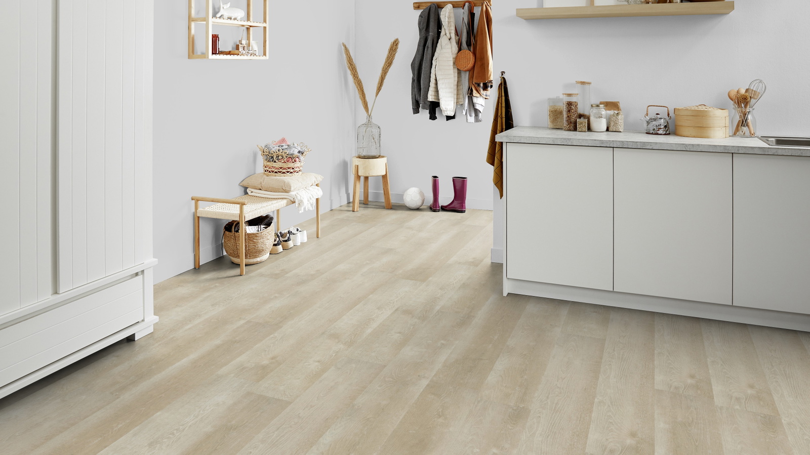 Milieubild Kompakte Küchenzeile im offenen Wohnbereich - Forbo Flooring 217630