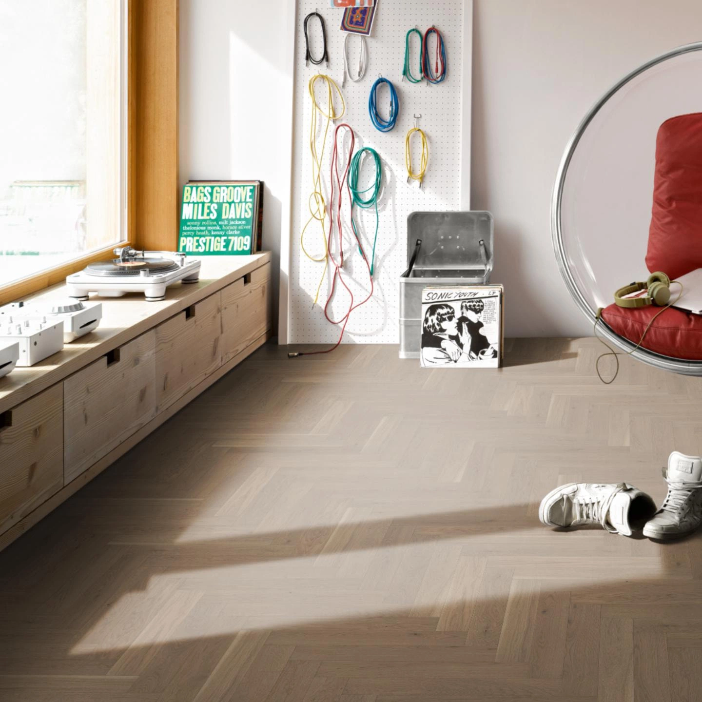 Milieubild Musikzimmer mit Plattenspieler - Parador Parkett Trendtime 3 Eiche nougat Milieubild Musikzimmer mit Plattenspieler - Parador 1739933