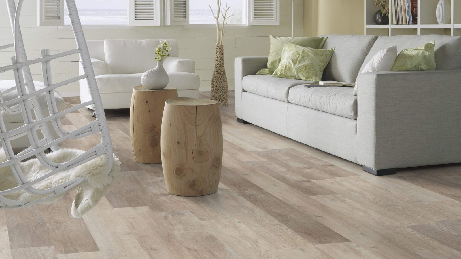Milieubild Modernes, freundliches Wohnzimmer mit Sofa - Forbo Flooring 220169